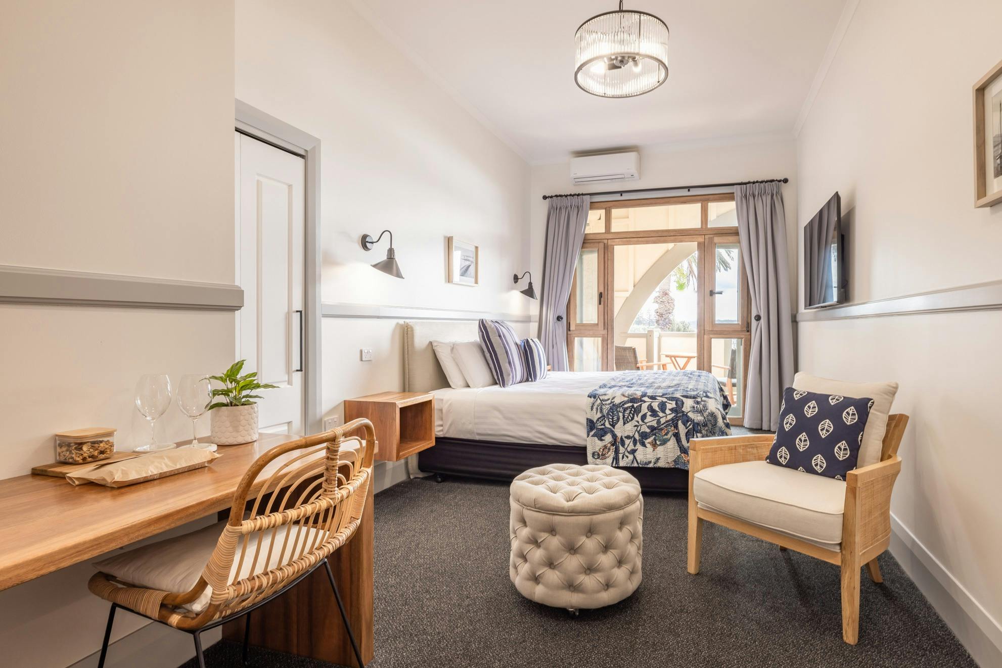 Bermagui Beach Hotel, NSW - Ocean View King (Hotel)