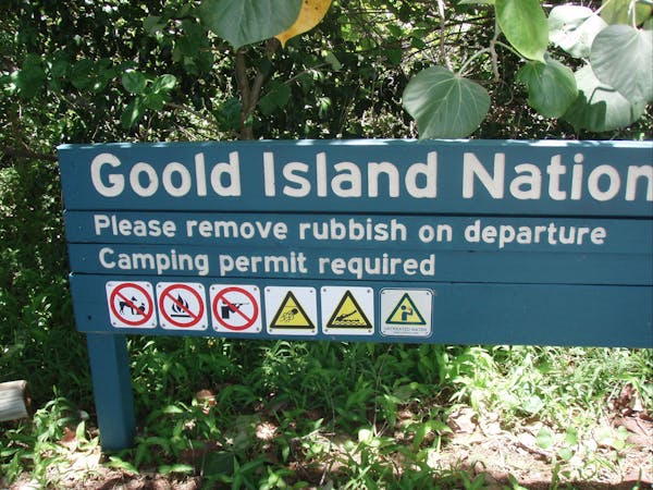 Welcome sign, Goold Island