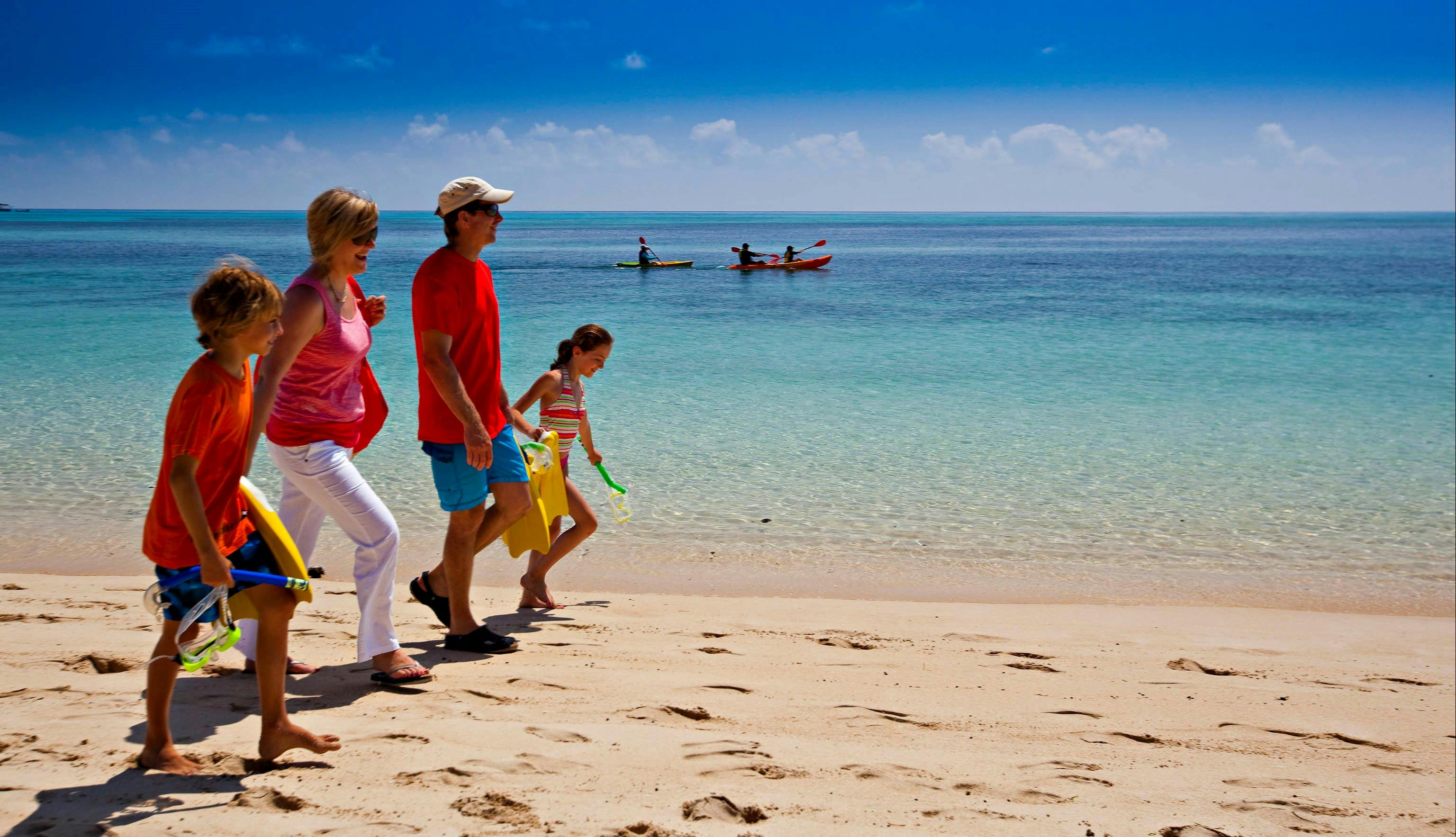 Green Island Reef Cruise Full Day 11am (FDRR - Pak 2 Lunch)