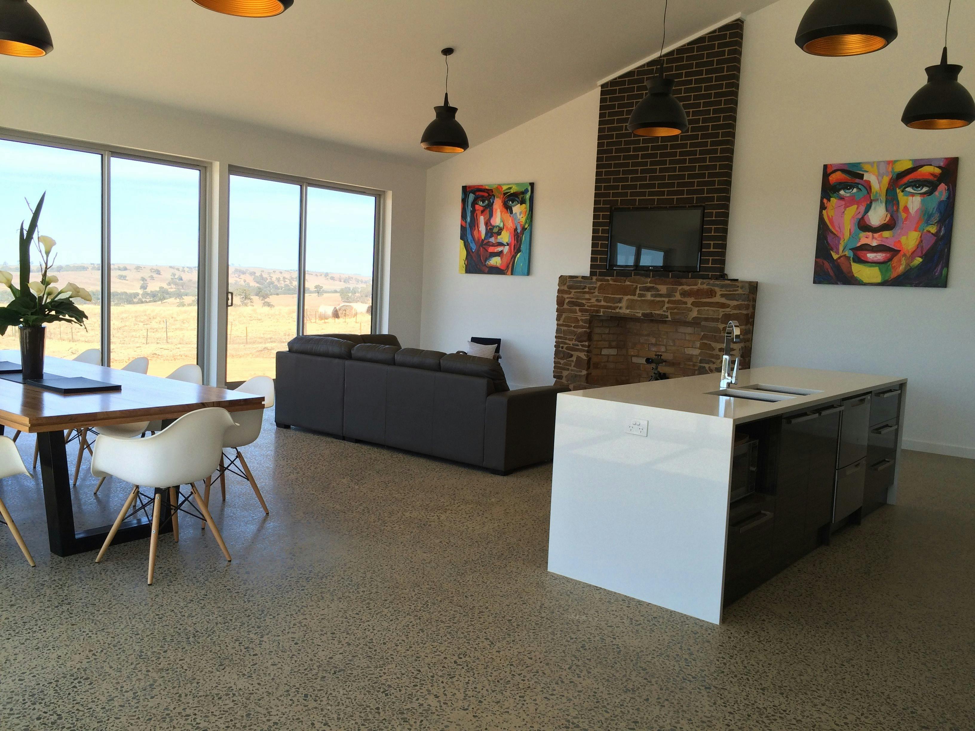 Lounge, Kitchen & Dining