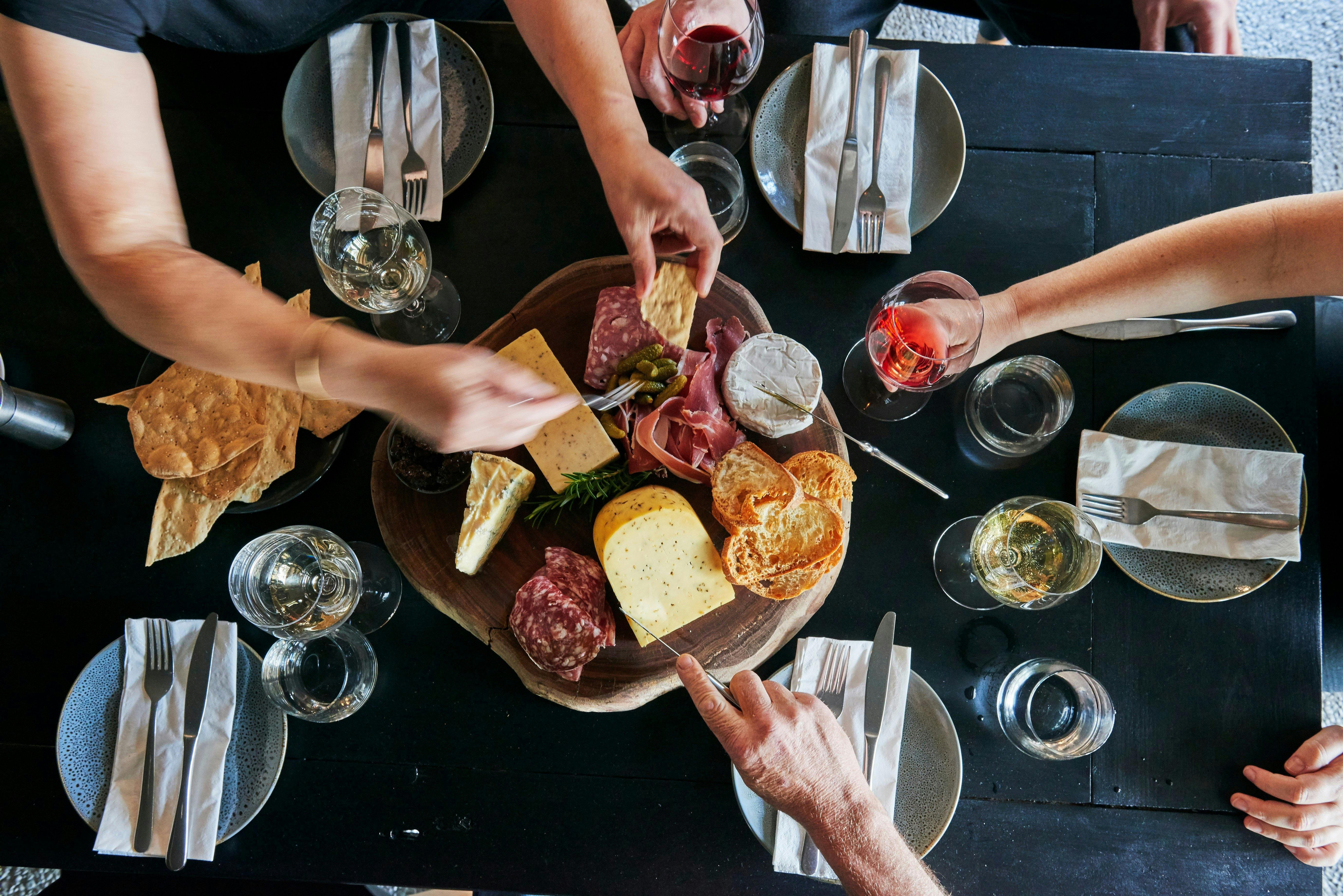 Generous, nourishing and delicious dishes that vary with the seasons.