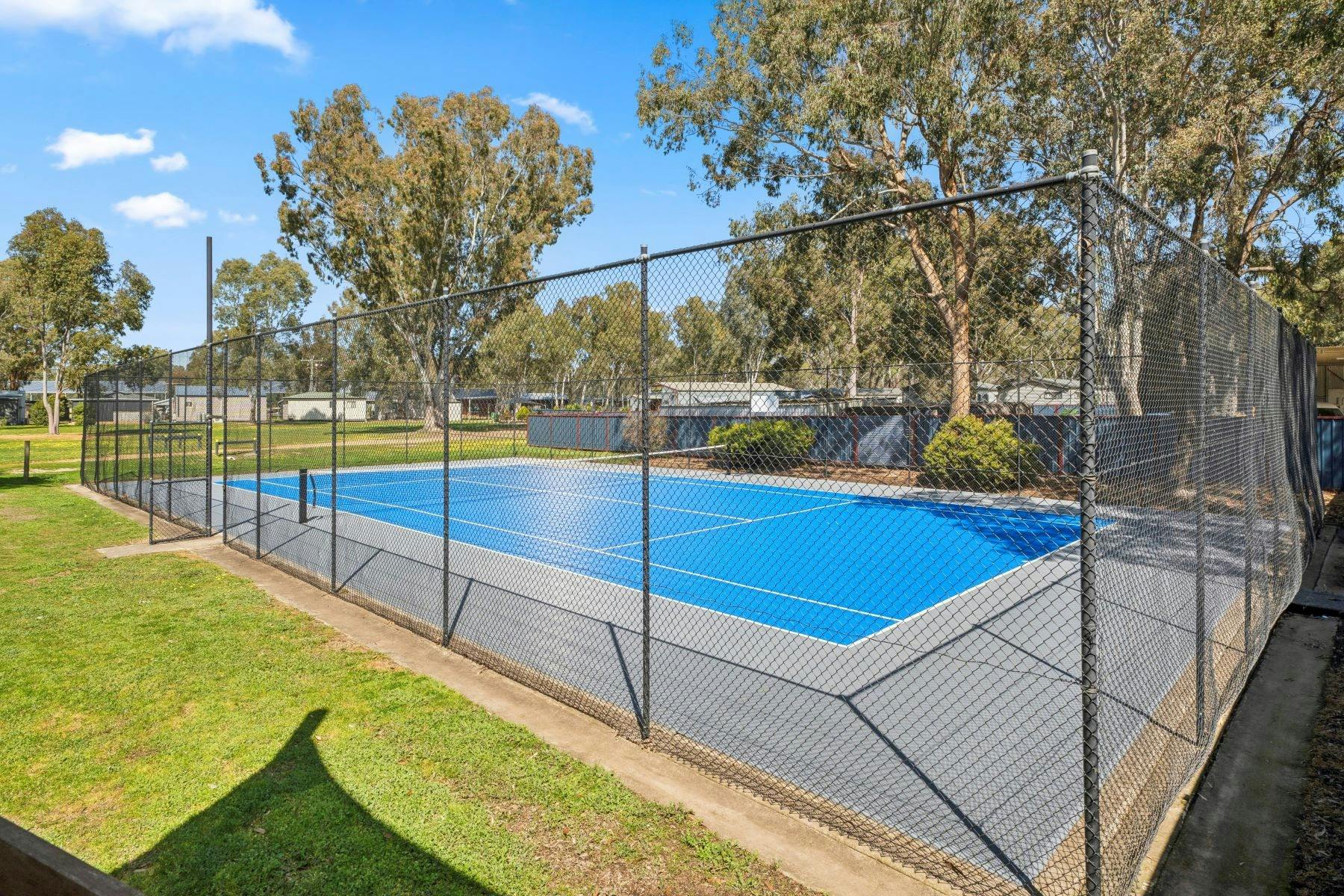Ingenia Holidays Murray Bend Tennis Court