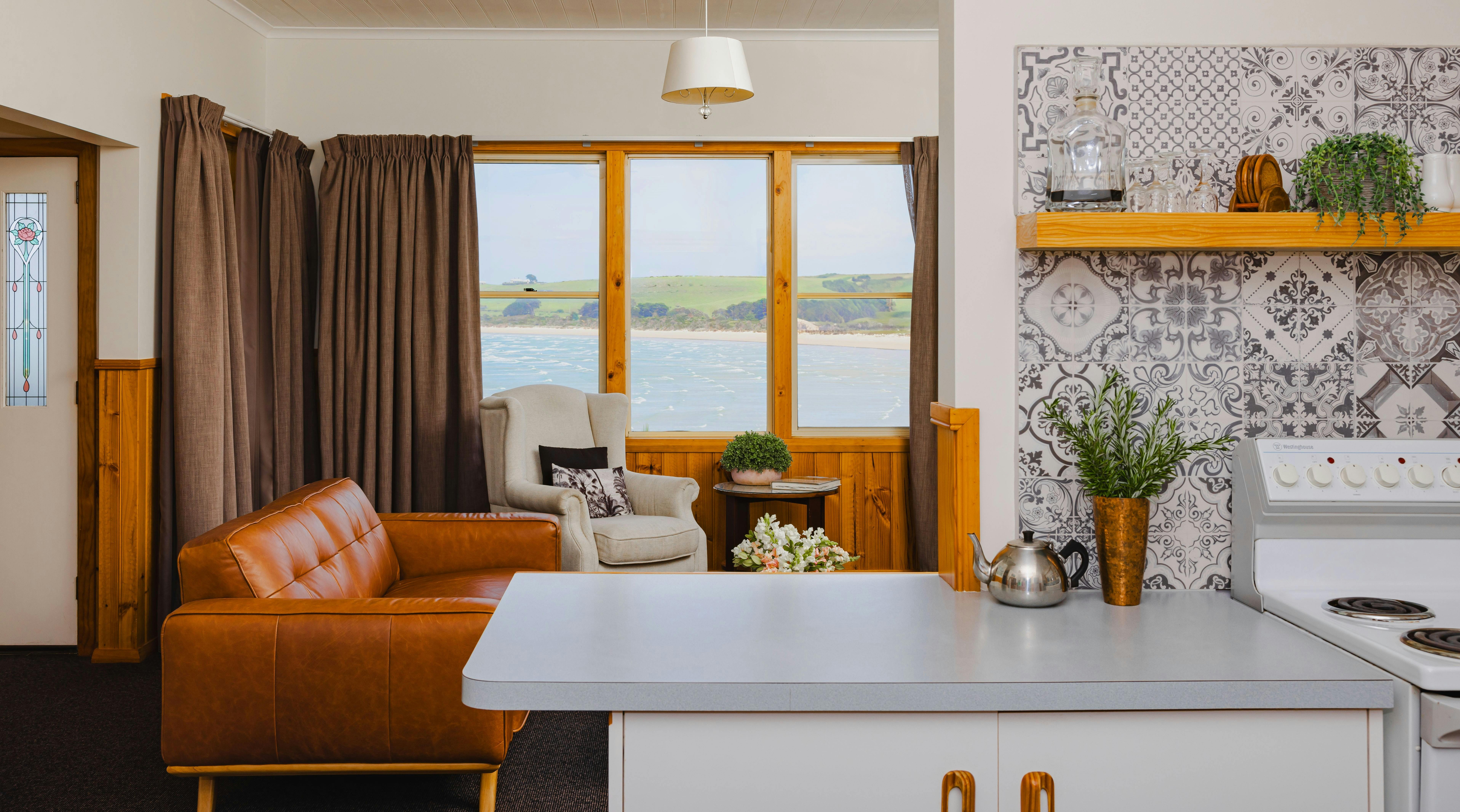 Amazing views from the kitchen, dining and lounge areas, heat pump, tv, air conditioning