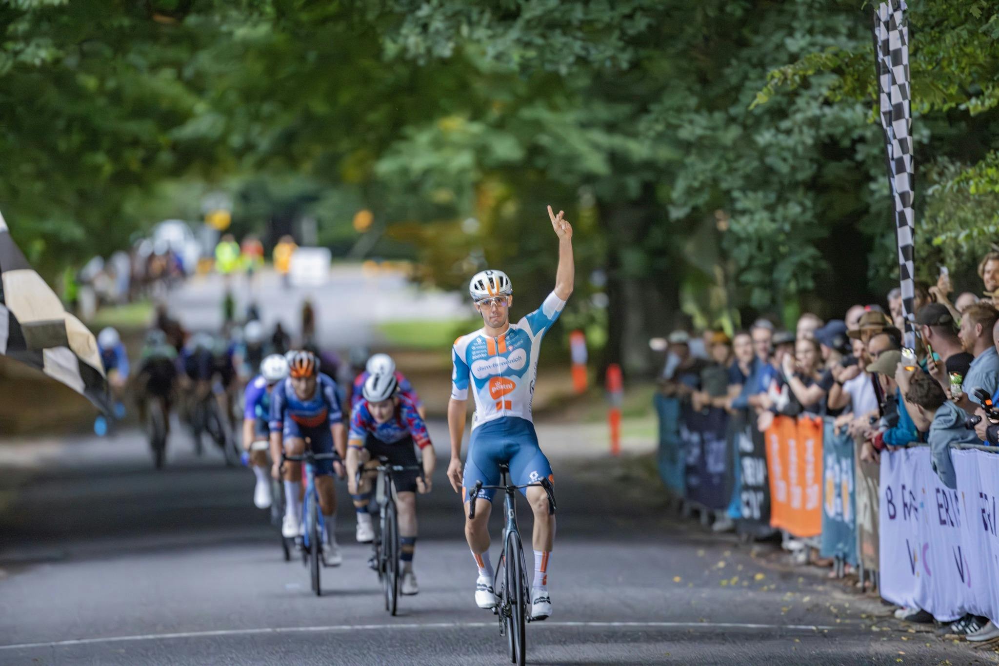 Criterium Finish line