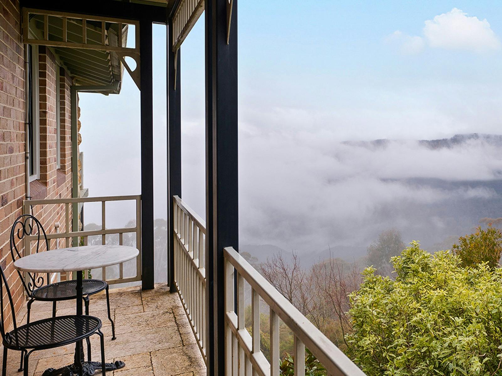 Echoes I Scenic Views