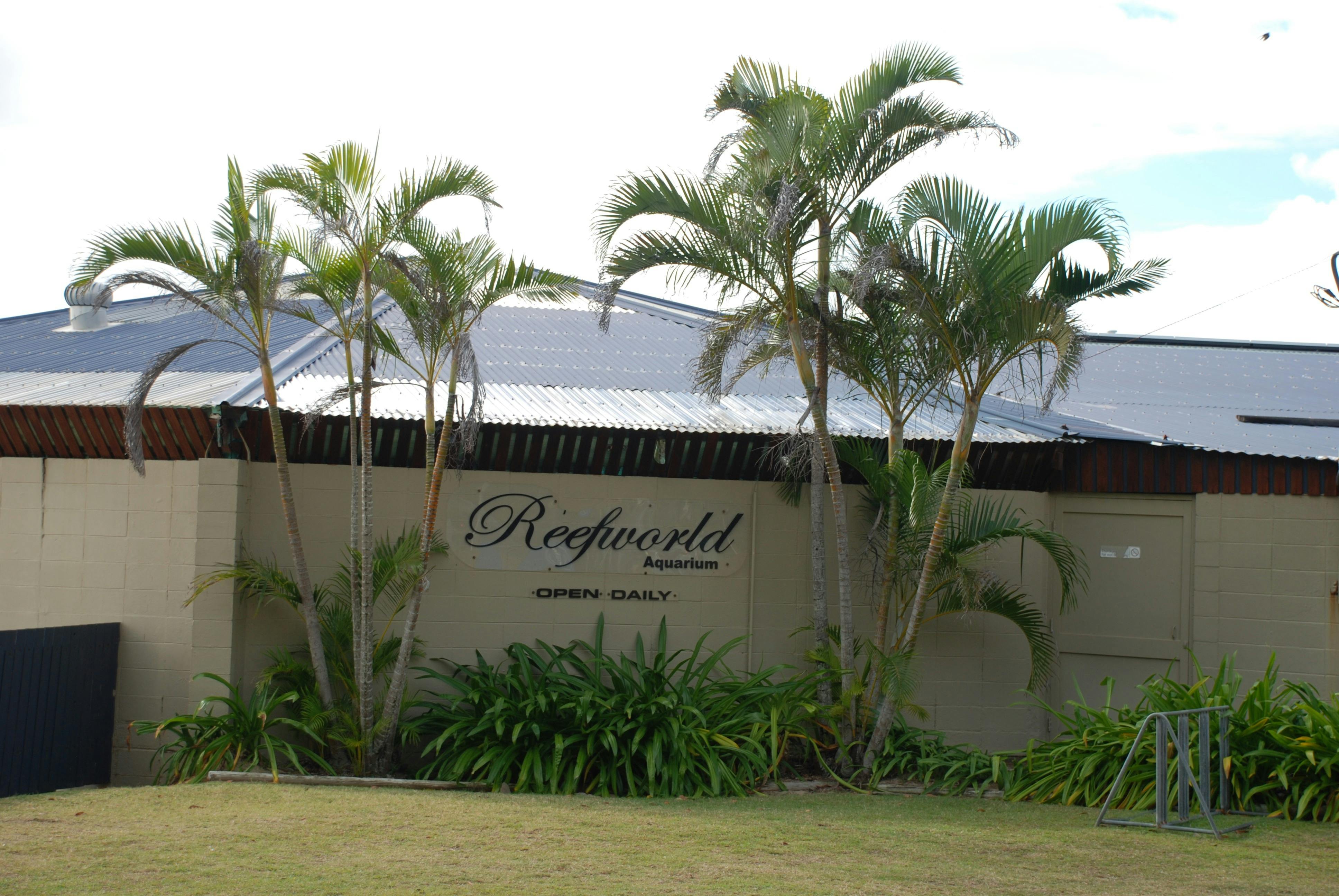photo showing front facade of Reefworld Aquarium