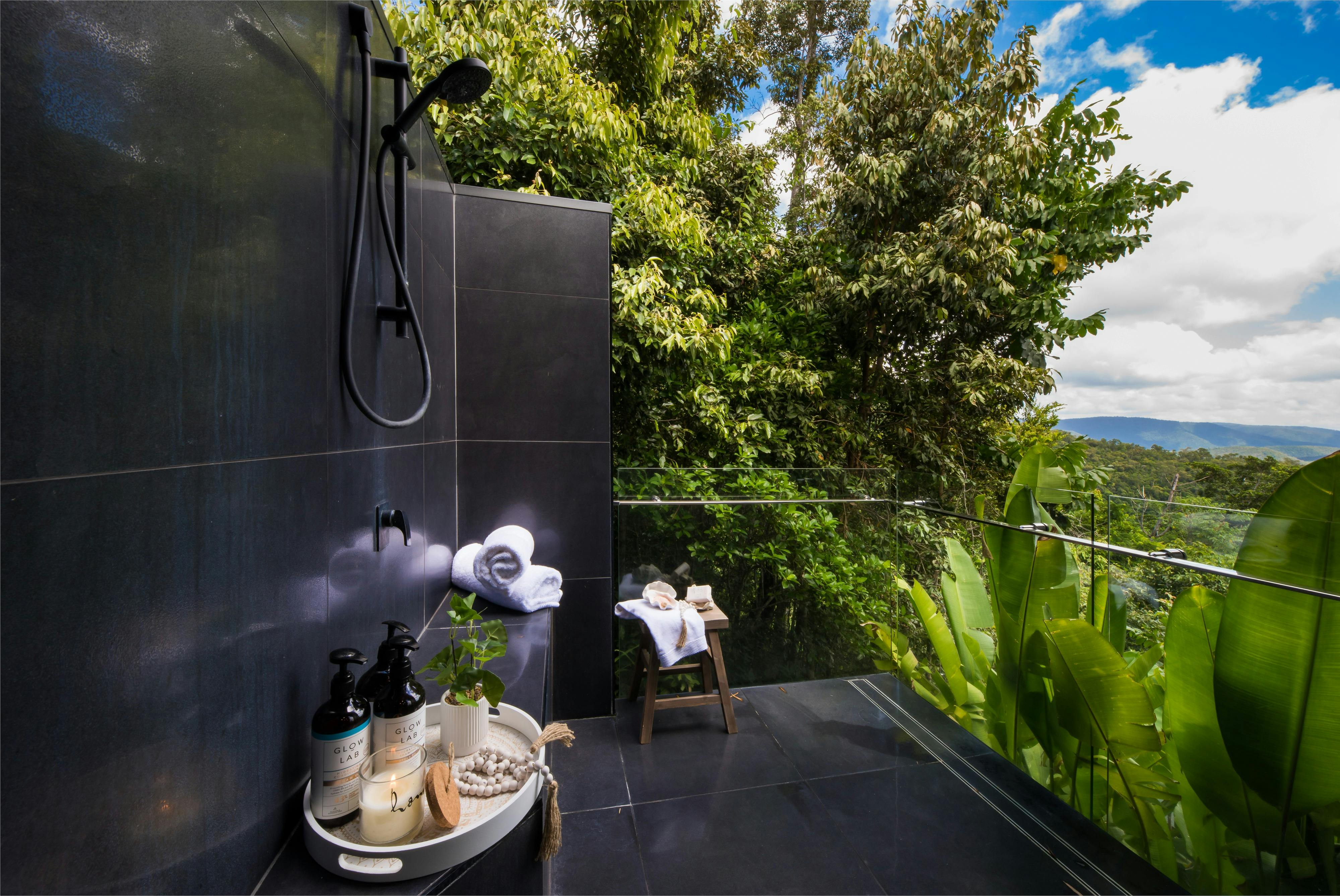 Nine Islands Luxury Accommodation Airlie Beach