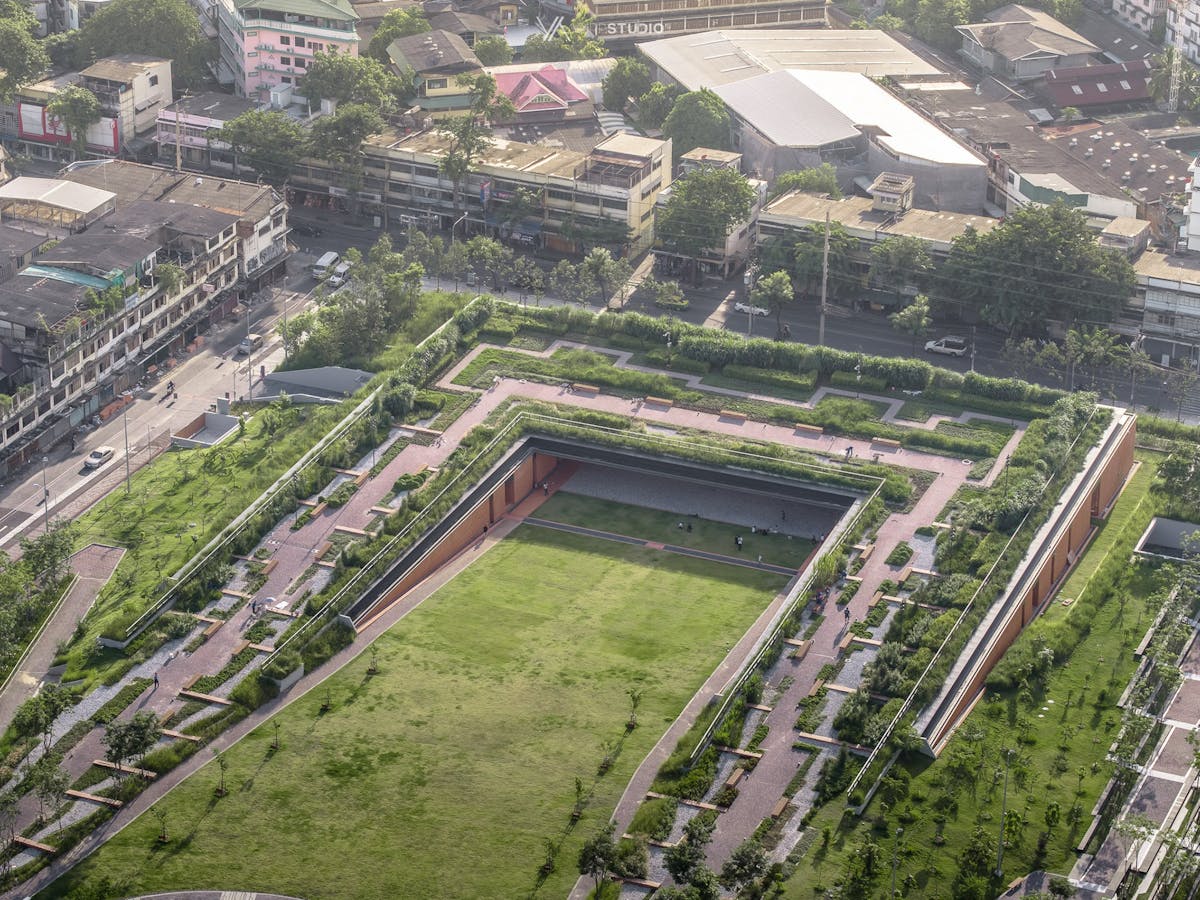 チュラロンコーン大学100周年記念公園、タマサート屋上、チョンノンシー運河公園。写真:VARP