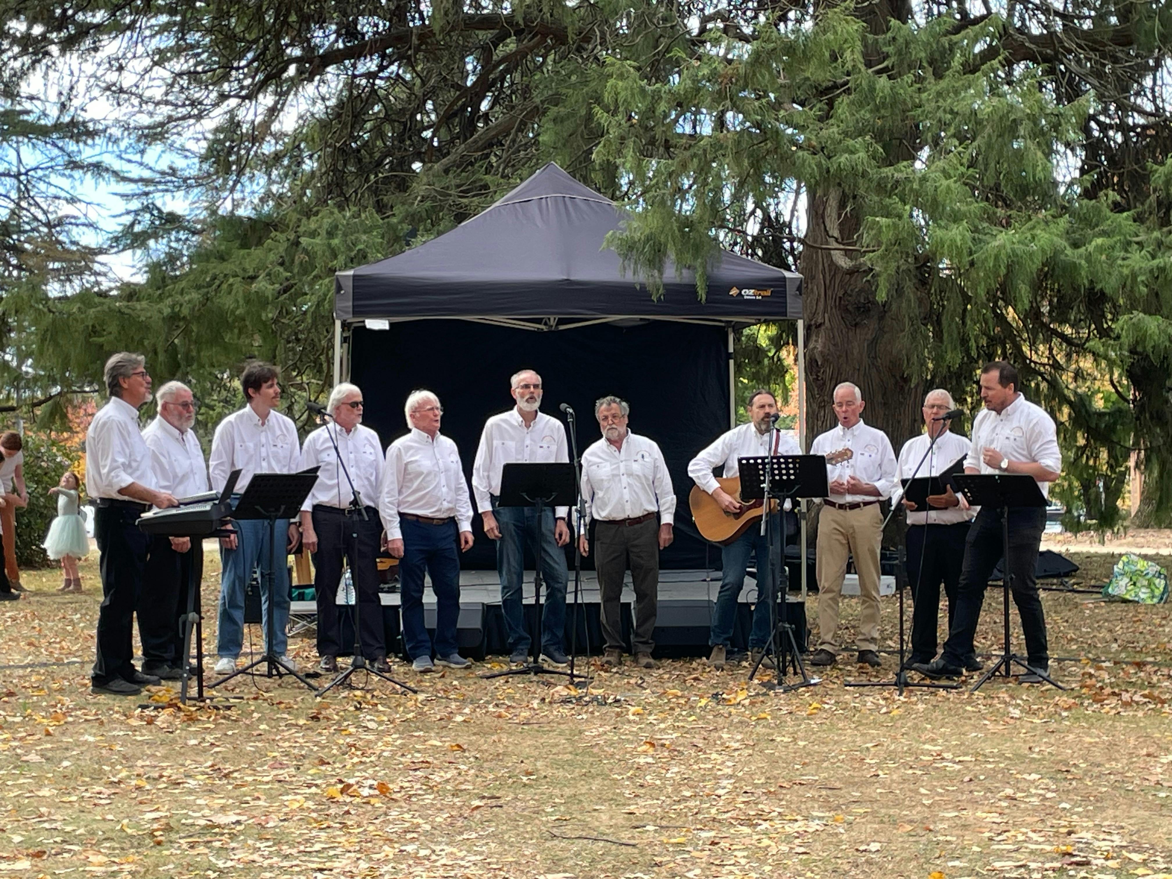 Orange Male Voice Choir Picnic in the Park
