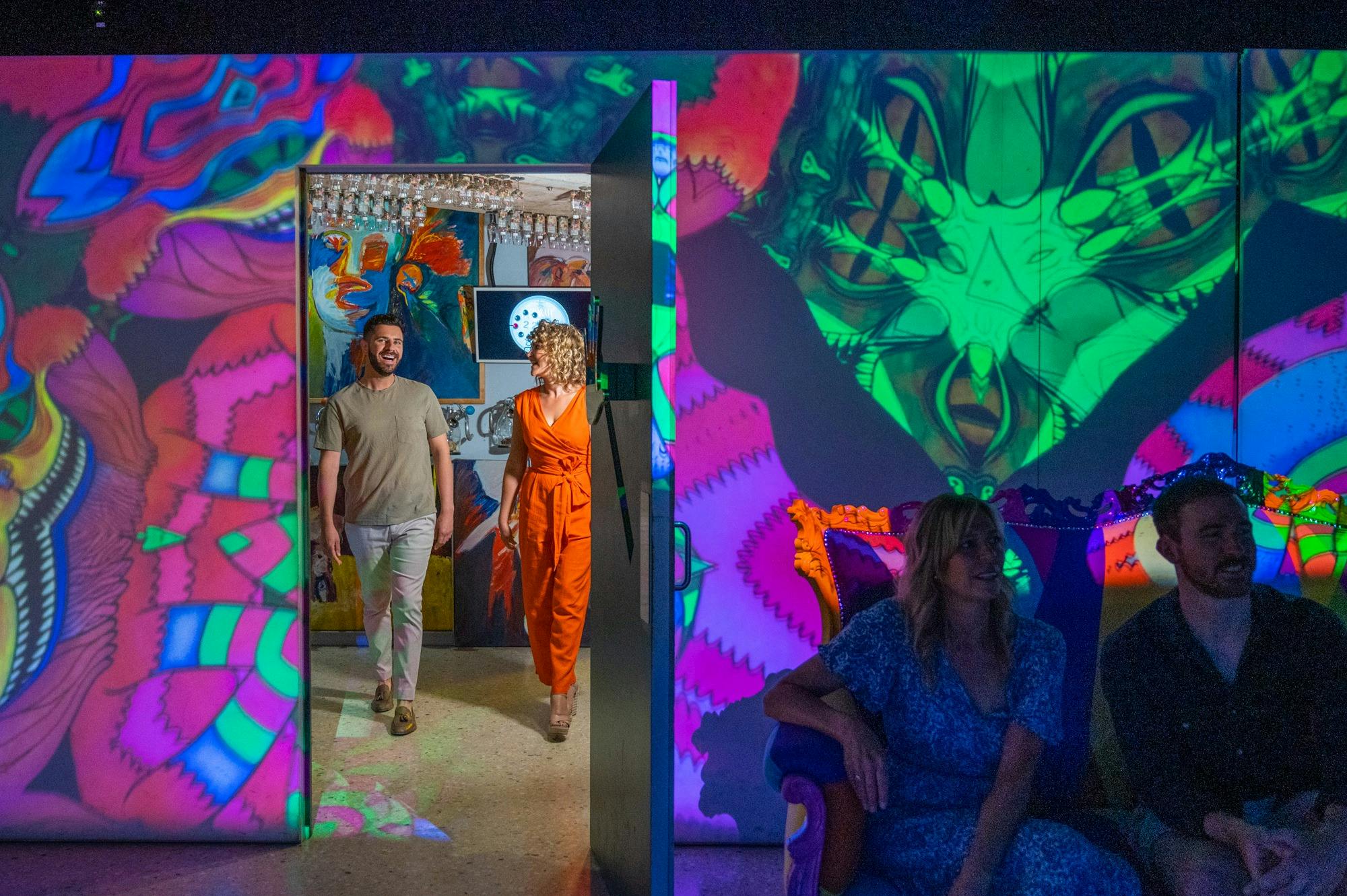 Surreal technicolor interior or the D'Arenberg Cube