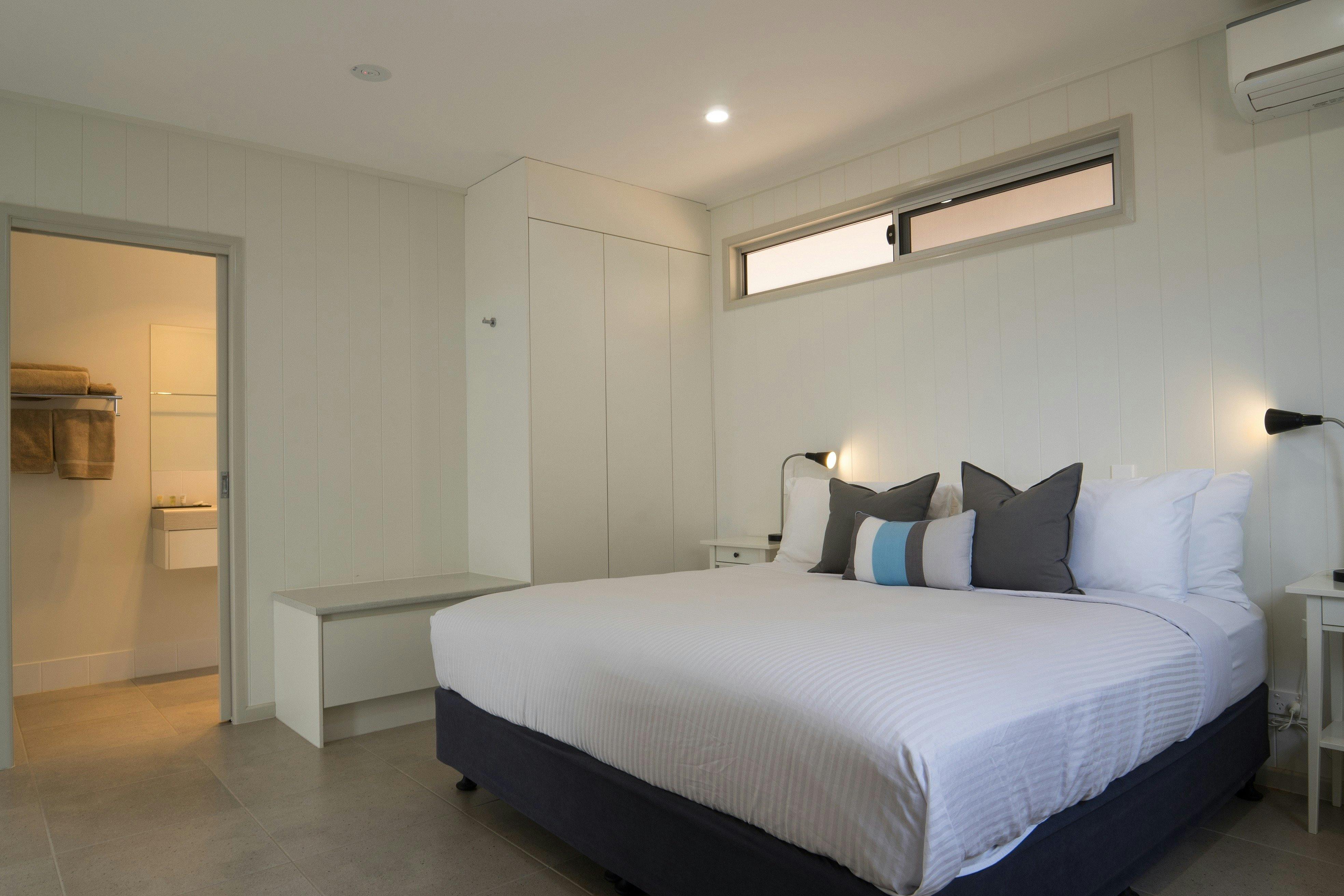Each Outback Family Suite includes One king bed and two x-long single beds.