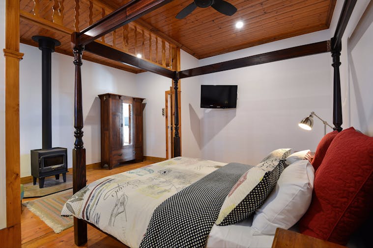 Trafalgar Premium Vintage Suites