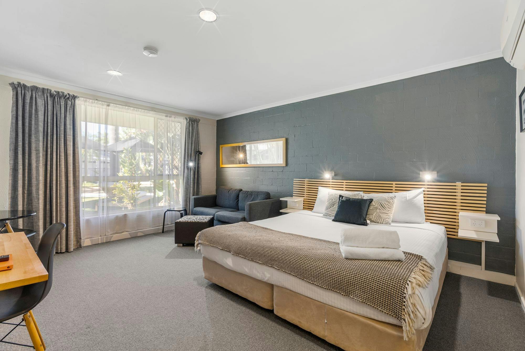 Executive Queen Room