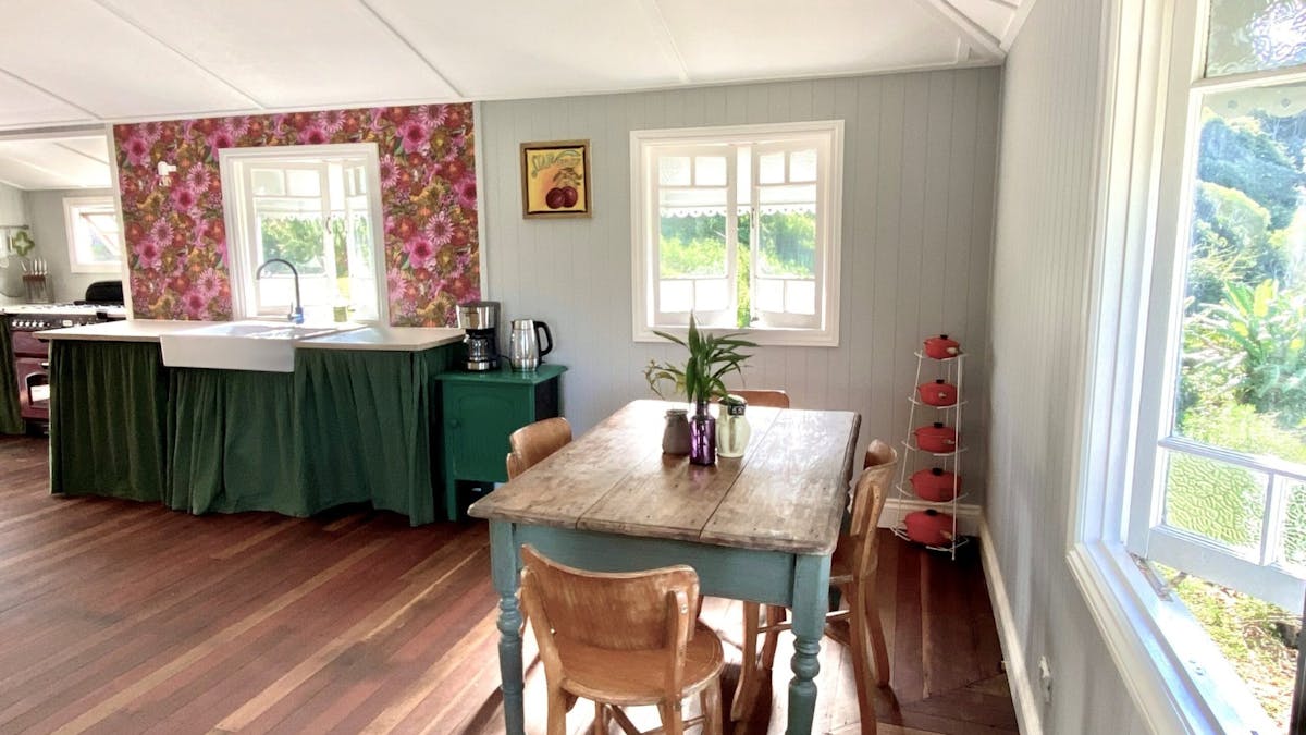 farm stay near brisbane