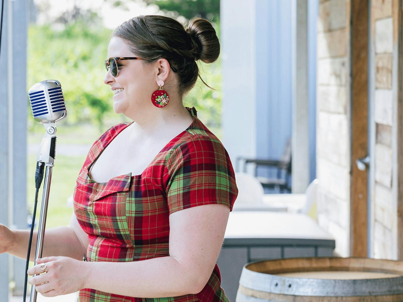 Carols by Barrels ay Four Winds Vineyard artist Amelie Thomas