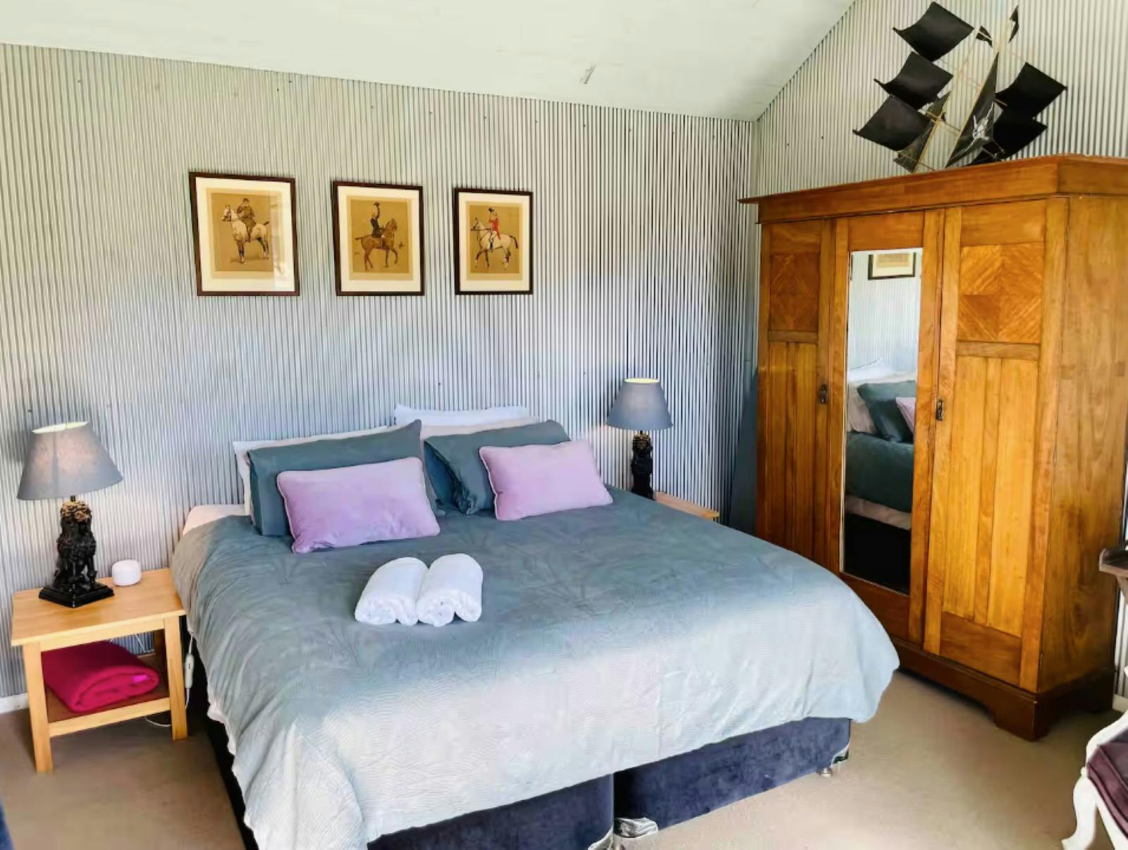 Crooked Corner Cottage Farm Stay