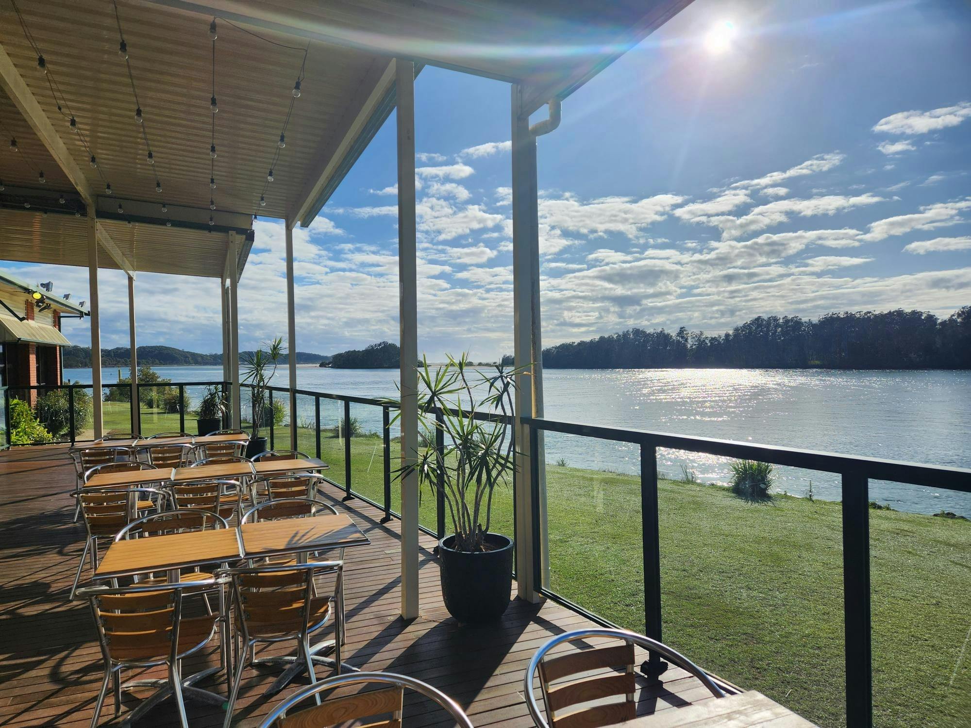 Great for post round drinks or enjoying lunch or dinner with friends and family, the deck is popular