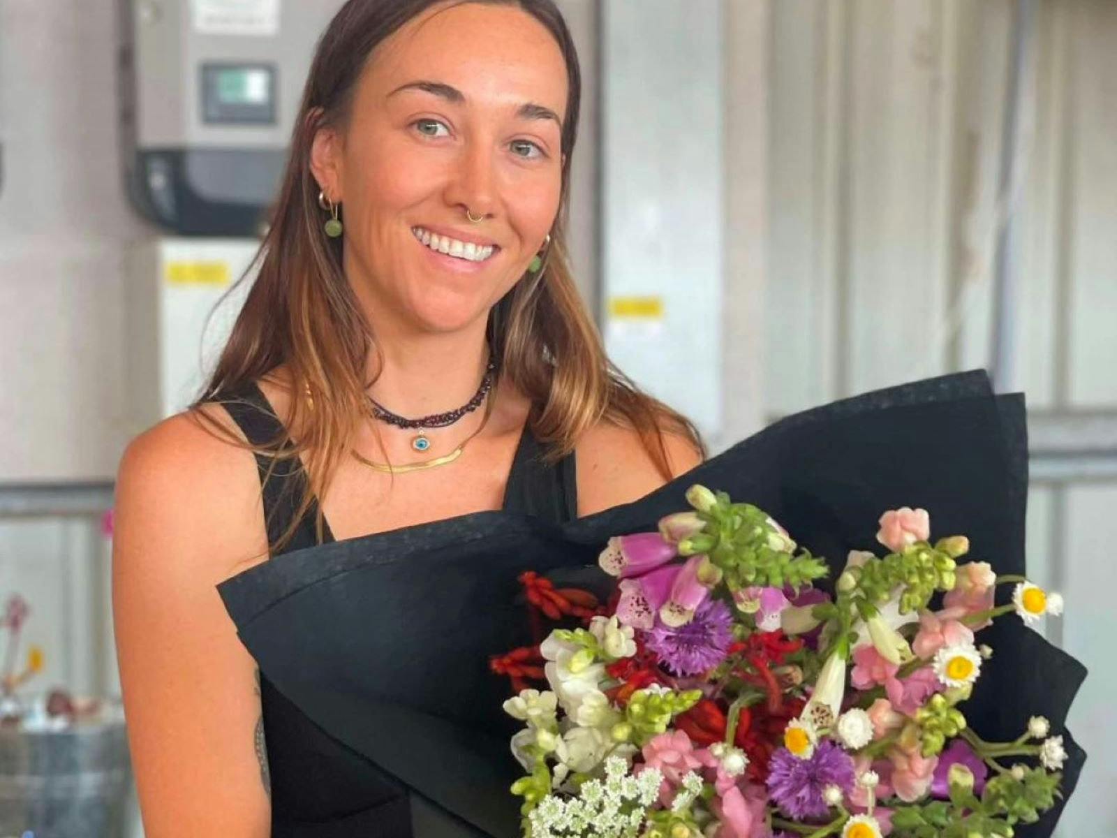 Lady holding flowers
