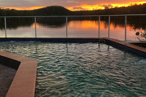 De Lago Resort on Lake Bennett