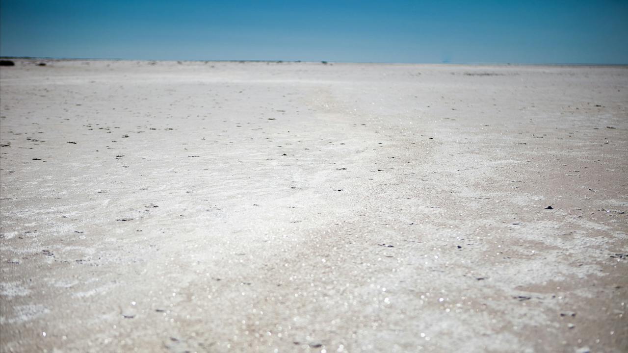 Kati Thanda-Lake Eyre National Park