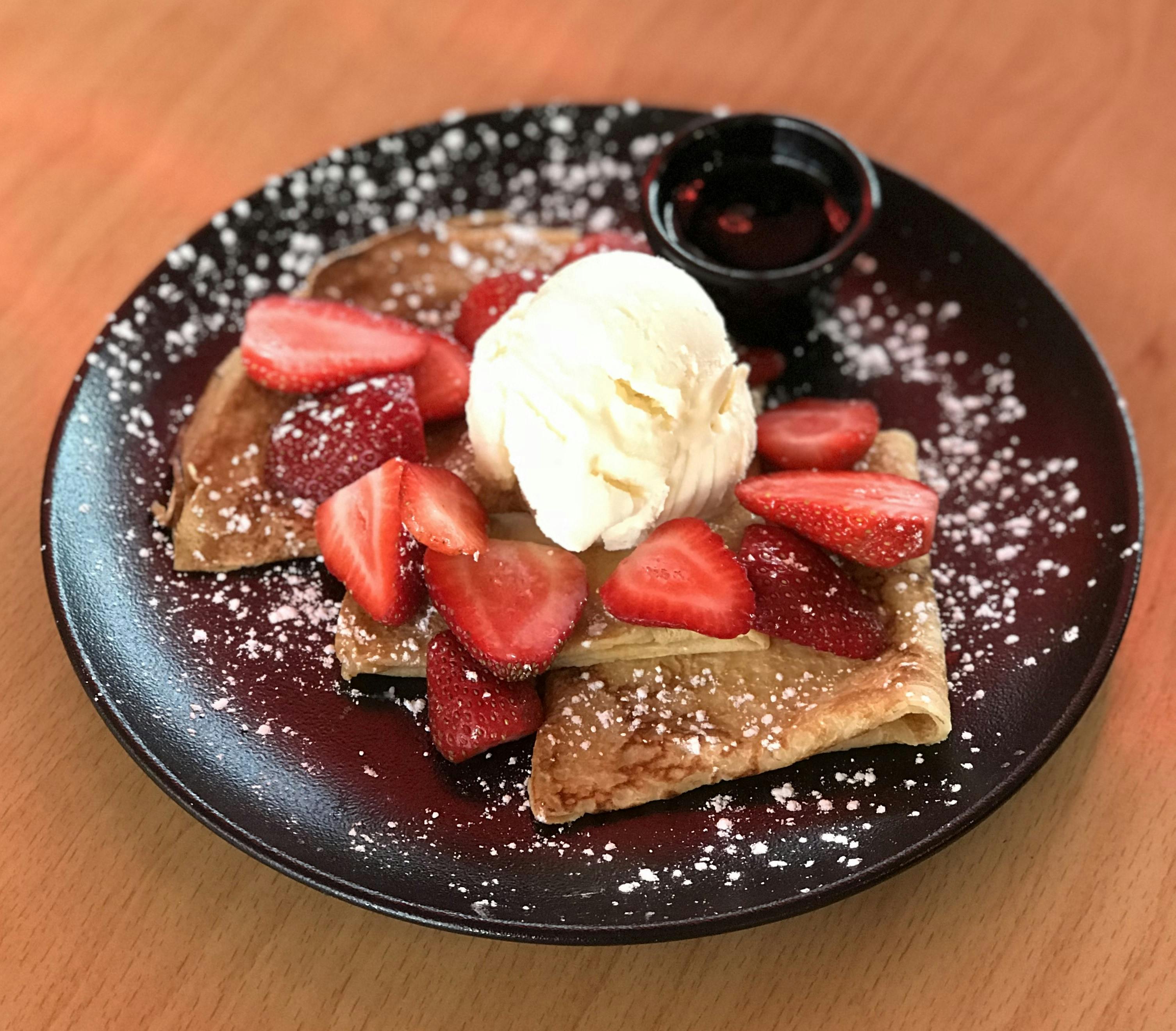 生クリームまたはアイスクリームを添えて