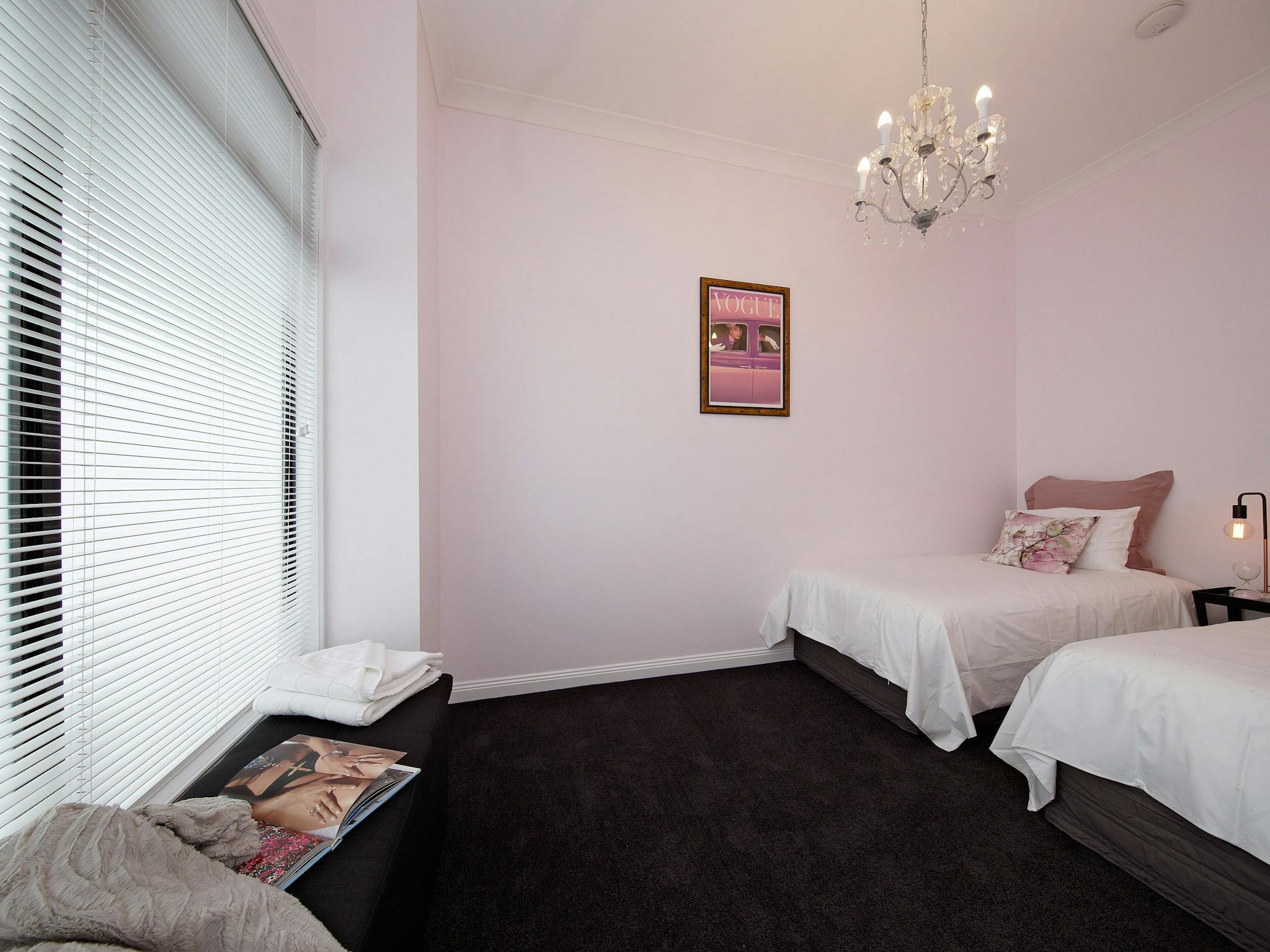 Twin bedroom