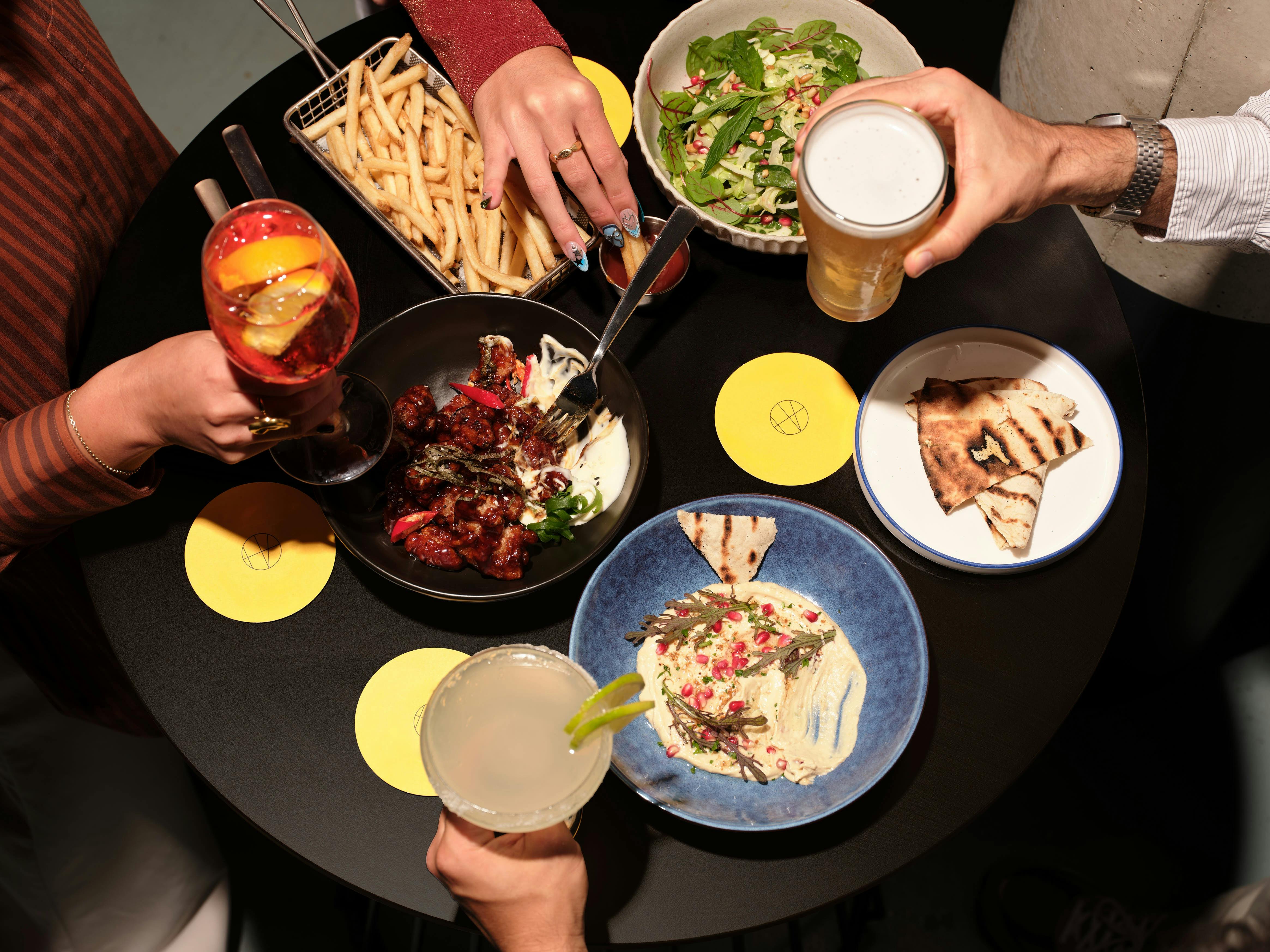 Hangar Bar & Grill Bar