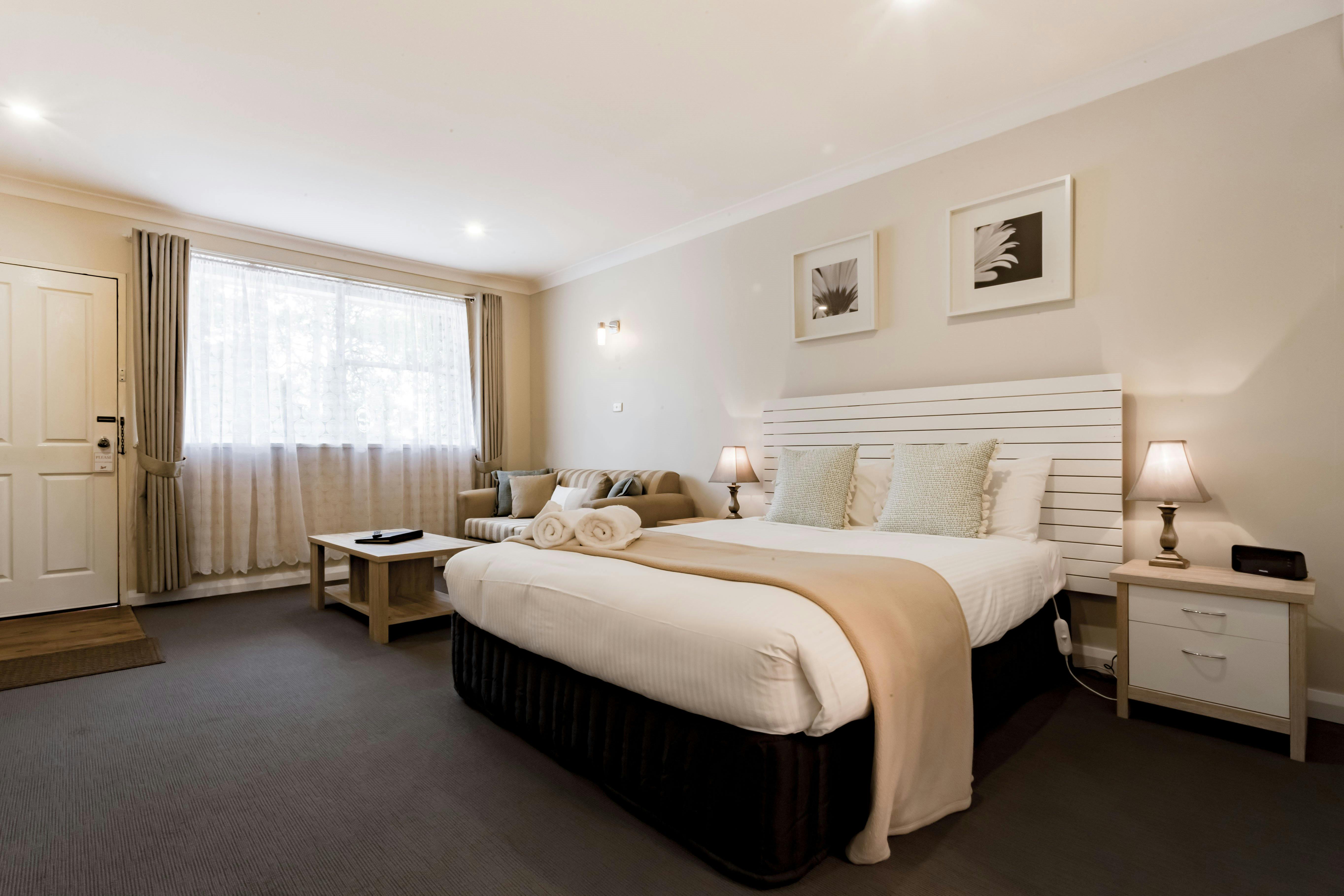 Bundanoon Country Inn Motel Room