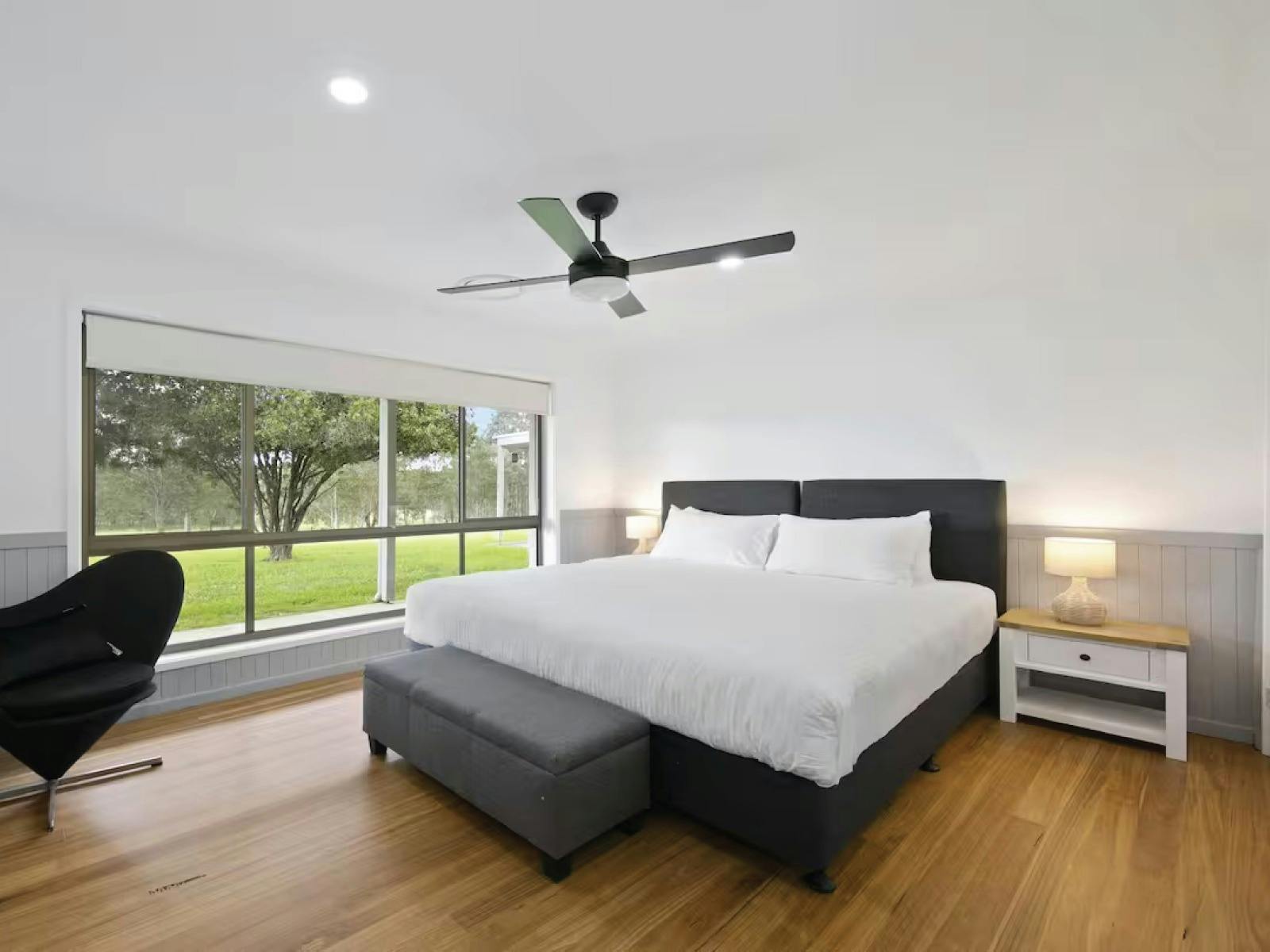 Vineyard Escape Bedroom 2