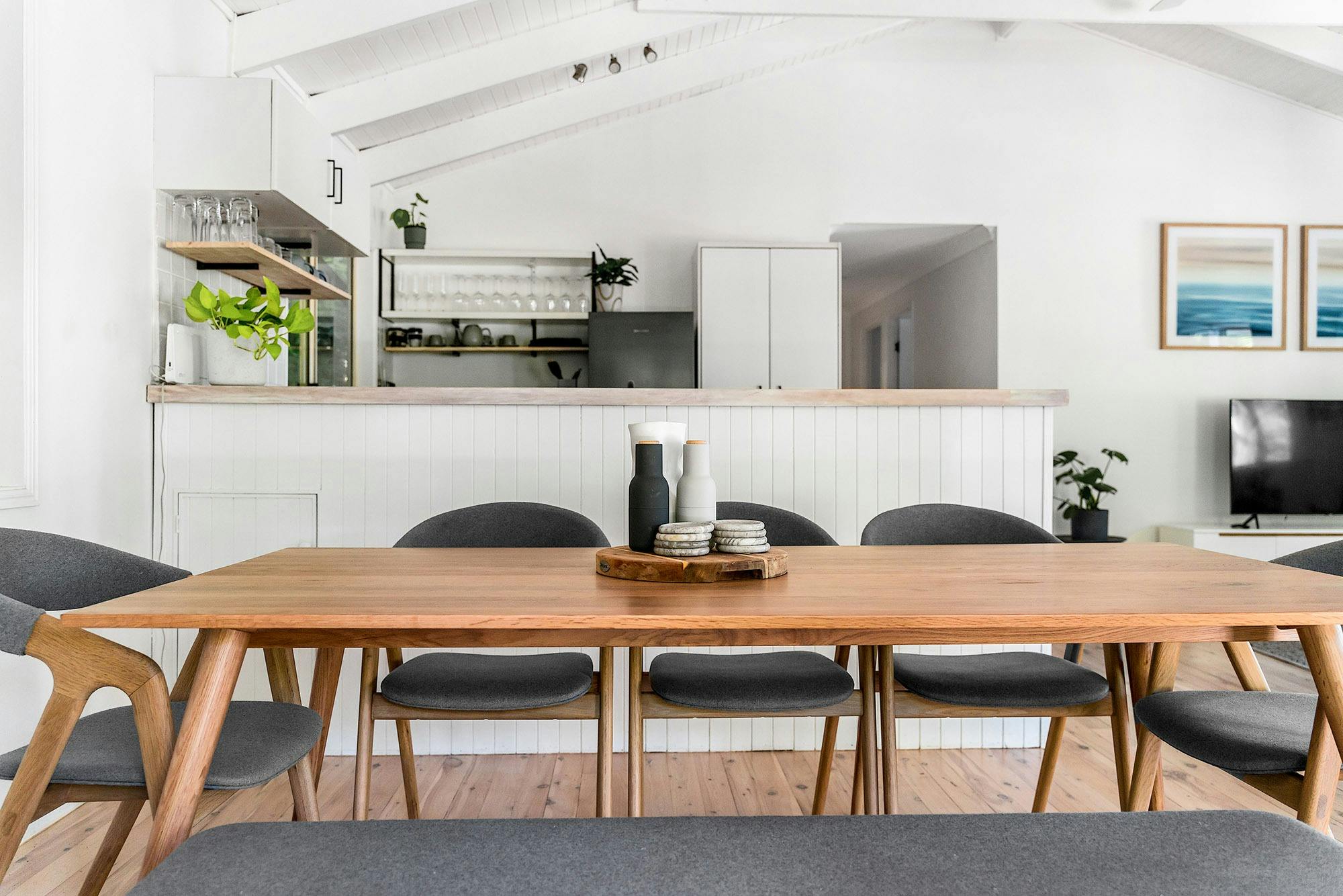 Hummingbird - Byron Bay - Dining Table b