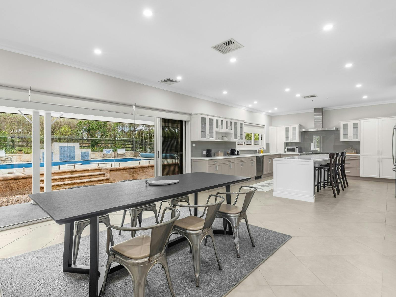 Vintage Lodge dining area and kitchen area