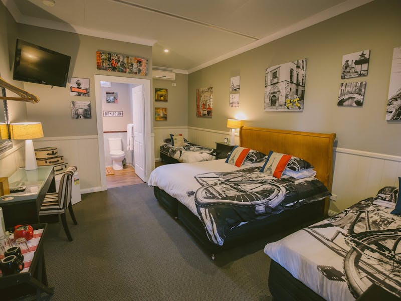 Sylvan Glen Country House NSW Holidays & Things to Do