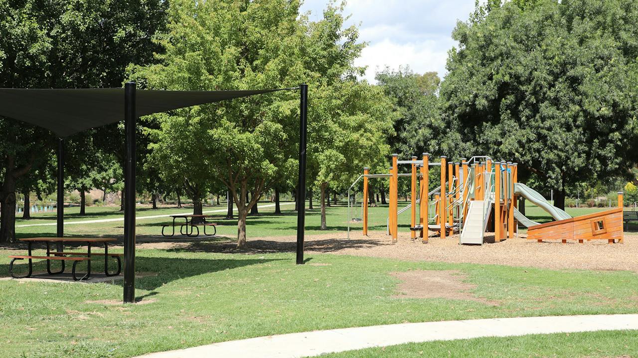 Les Stone Park