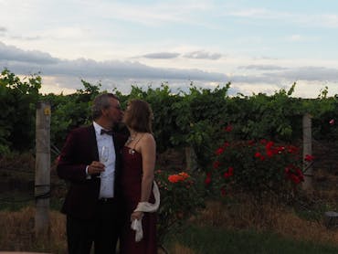 Romantic Vineyard, Luxury Overnight Fling Romantic Vineyard, Luxury Overnight Fling