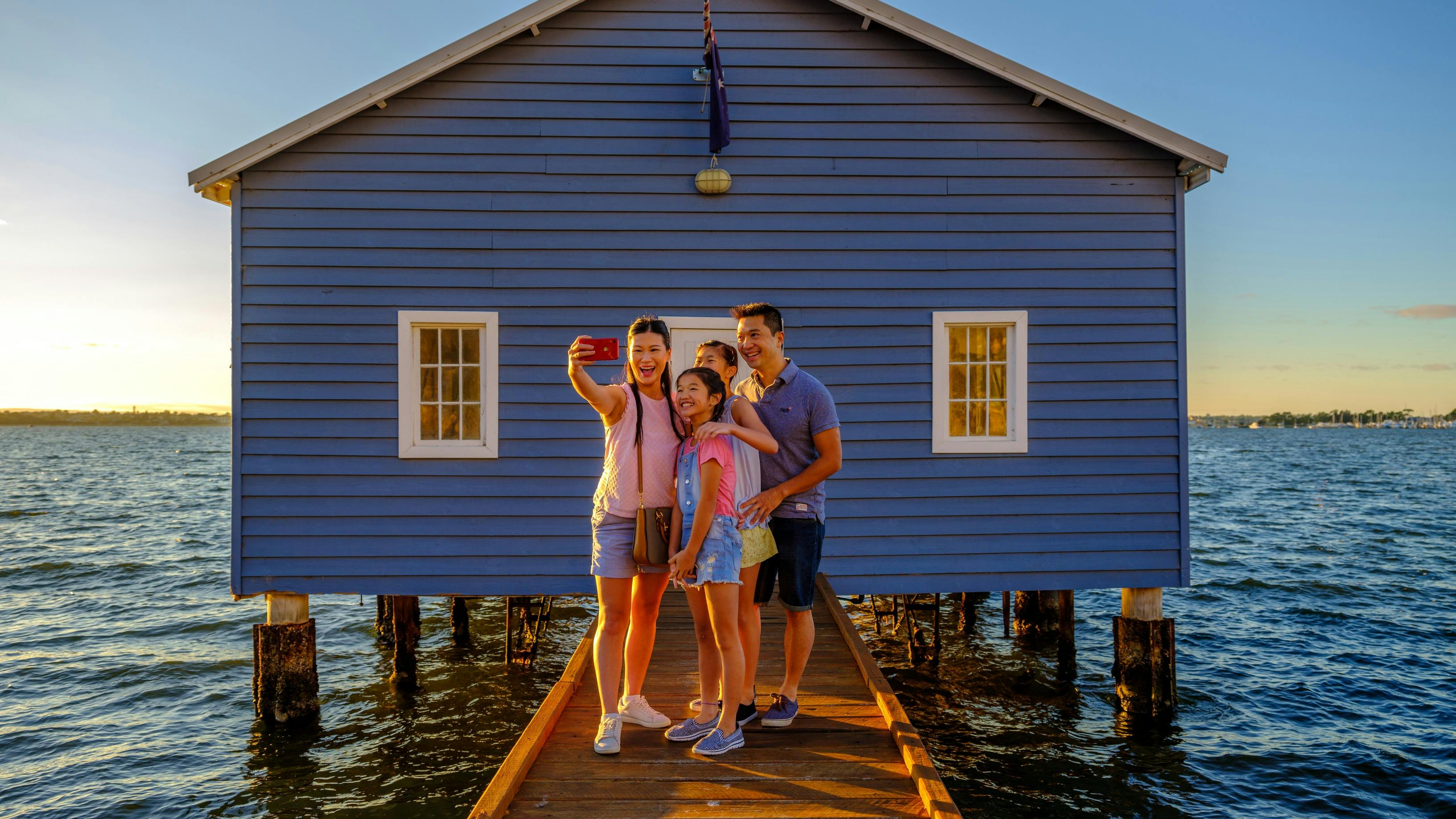 Crawley Edge Boatshed - Wikipedia