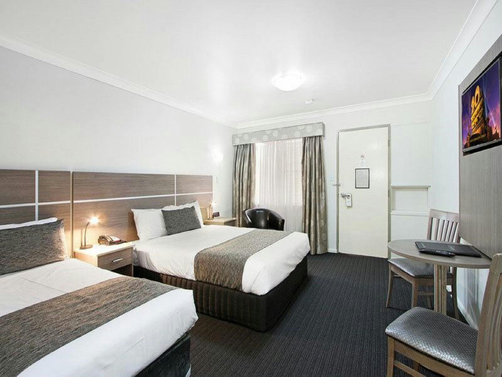 Deluxe Twin Suite