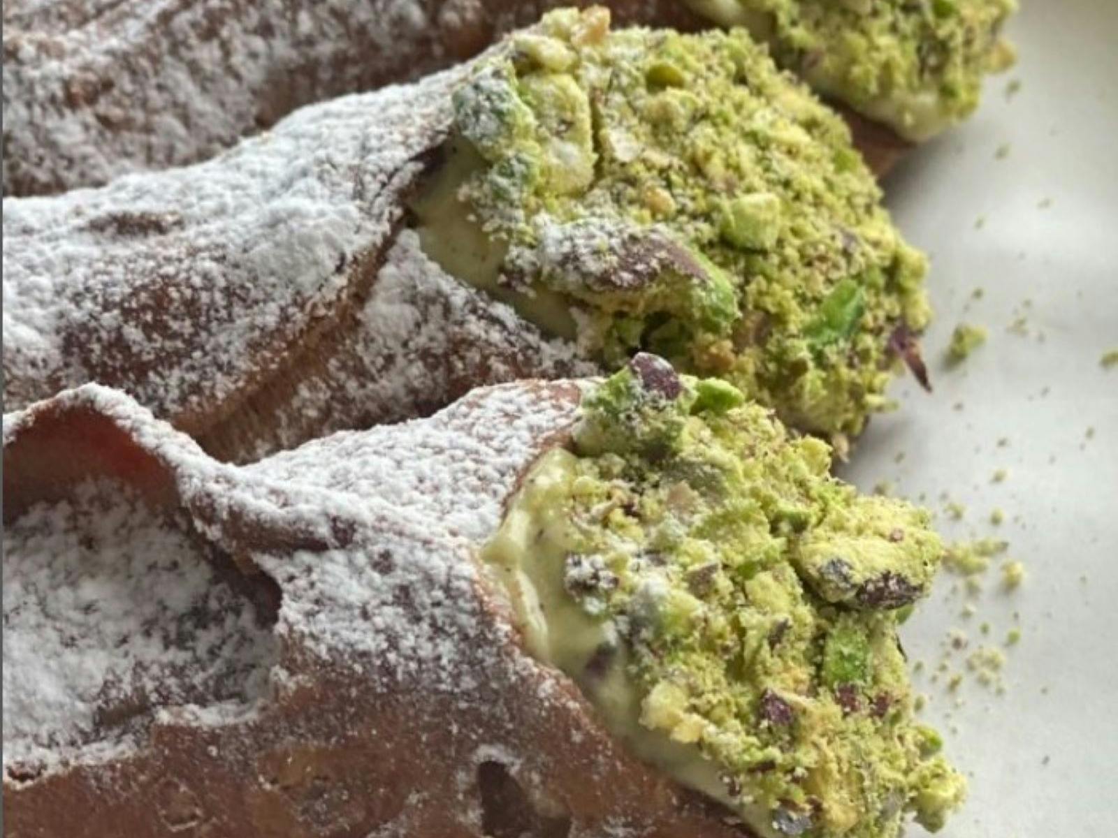Pistachio Cannoli