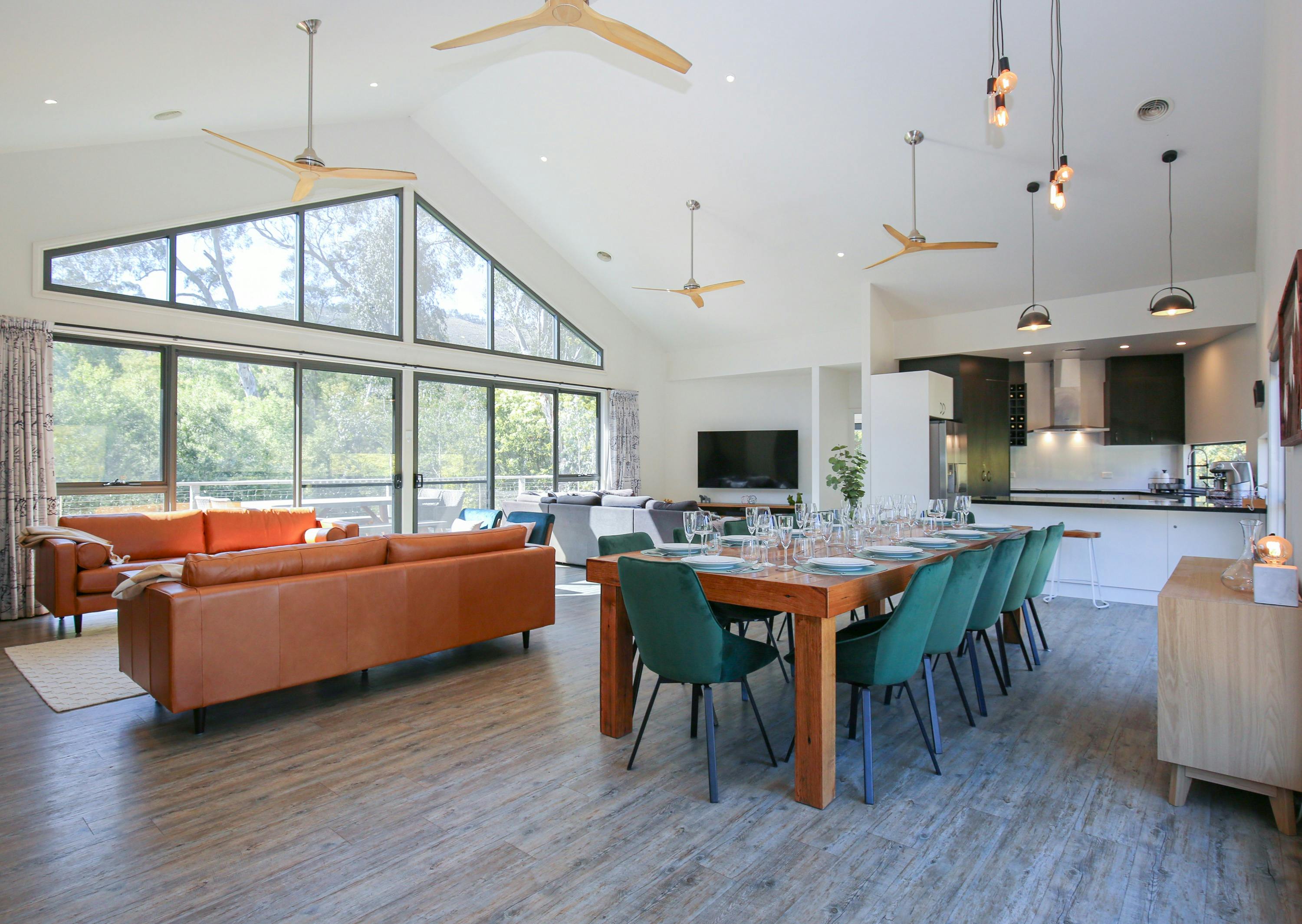 Large group luxury accommodation in Bright with Alpine Valley Getaways at Northern Exposure