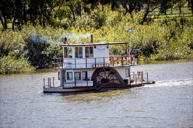 5 Willowbanks via Murray Bridge River Shack Rentals