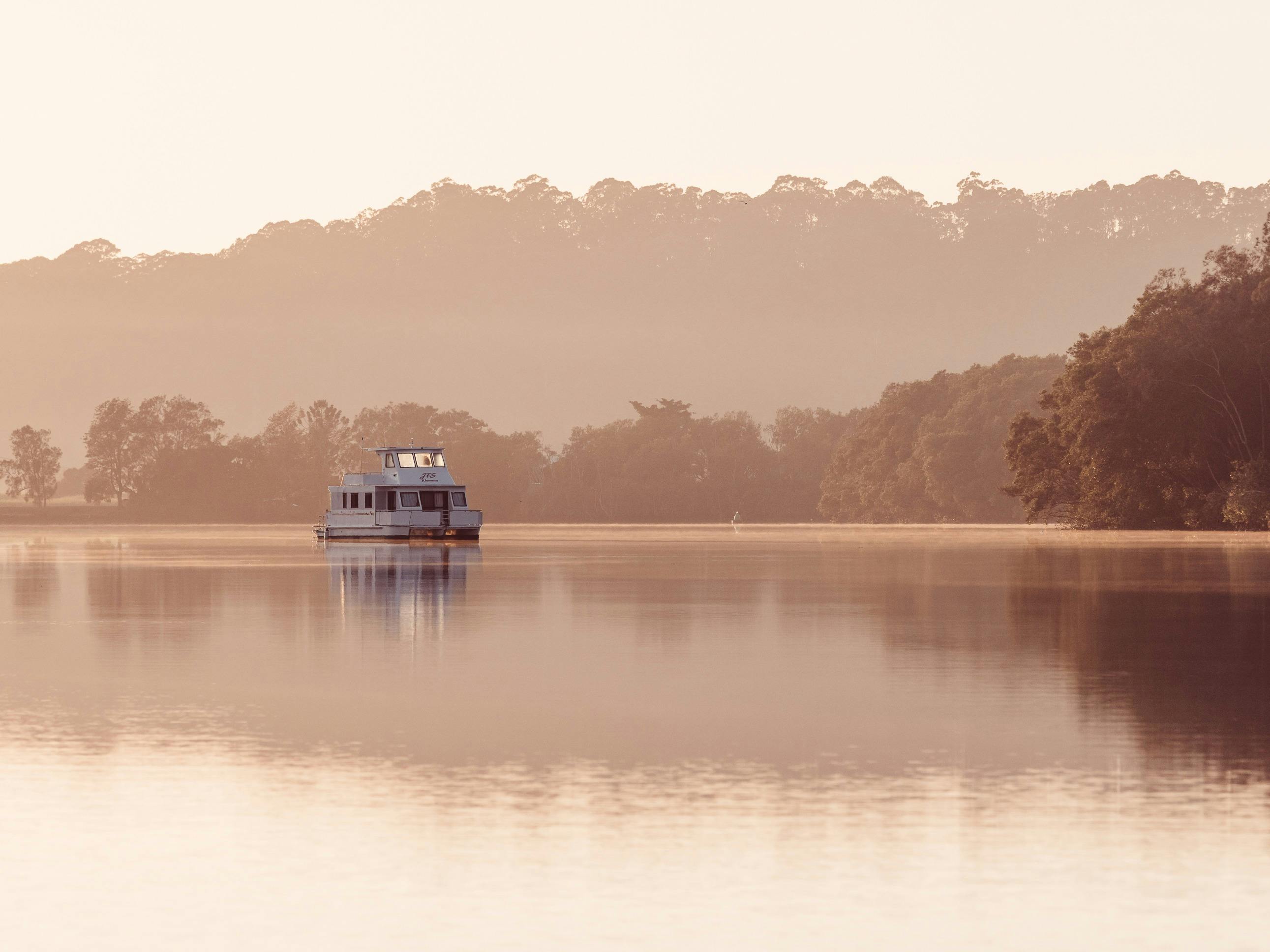 House boat on the Tweed River