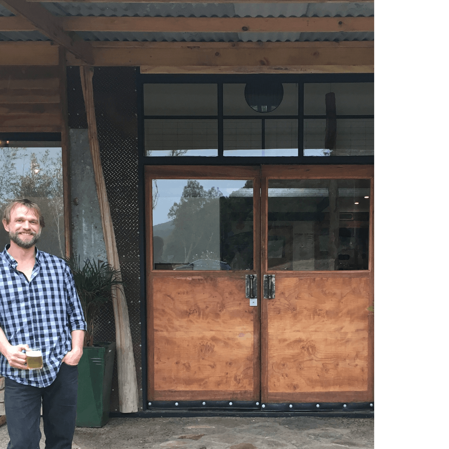 Mitta Mitta Brewing Co owners Tim and Alec