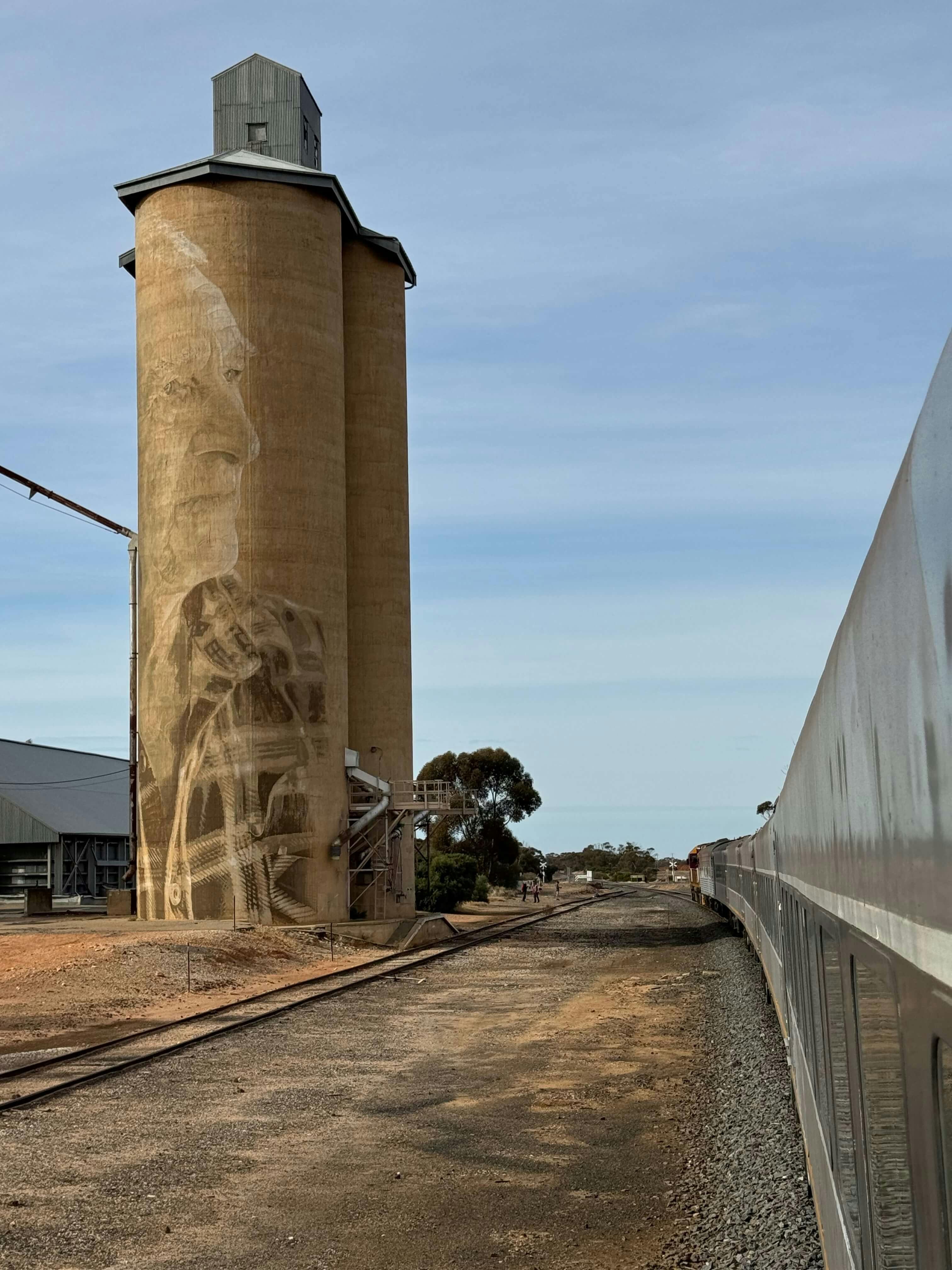 Vinelander private train from Melbourne to Mildura Slow Rail Journey