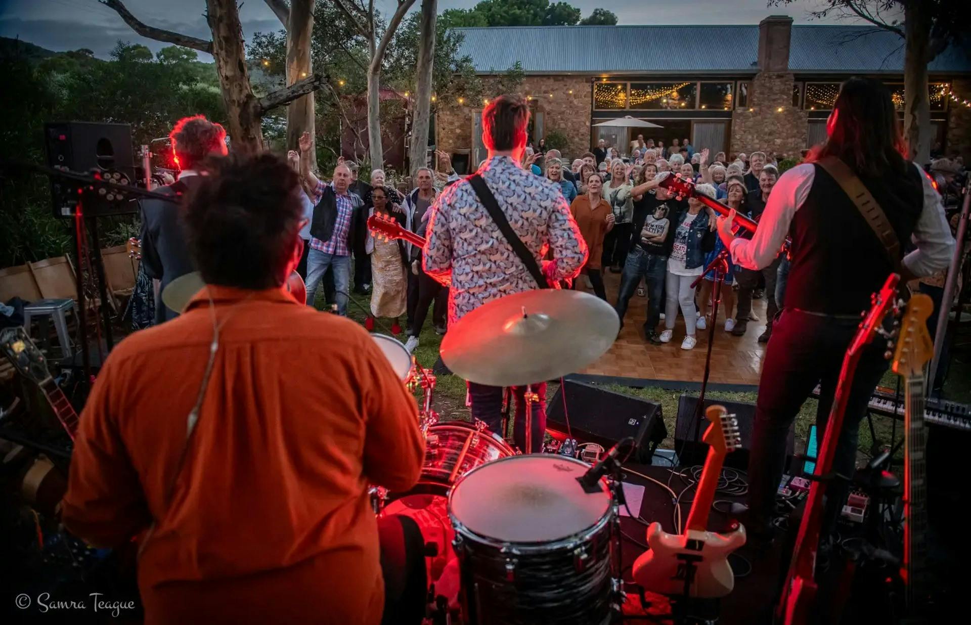 Barn 1890 Live Music