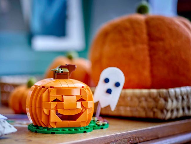 a halloween pumpkin built out of Lego blocks