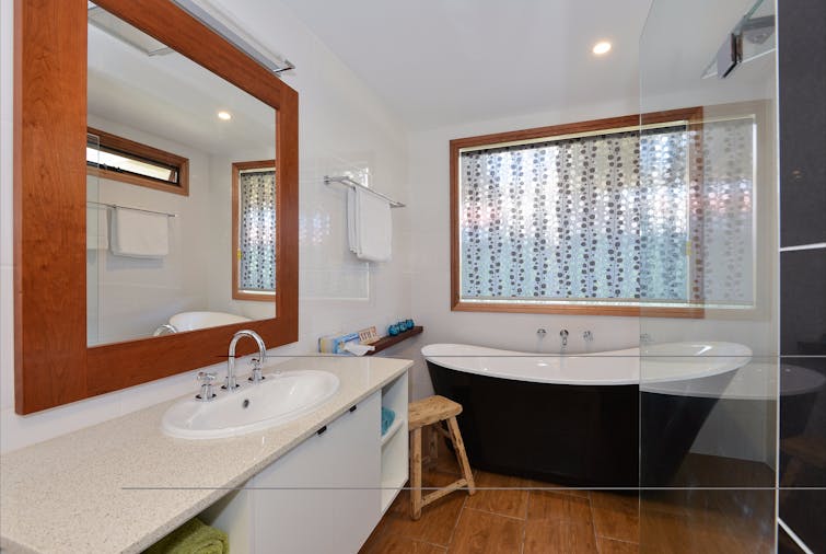 Trafalgar Premium Vintage Suites