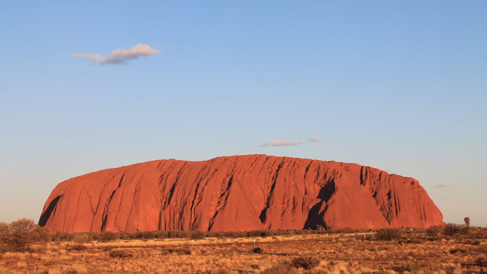 Sacred Earth Safaris – Red Centre Tours