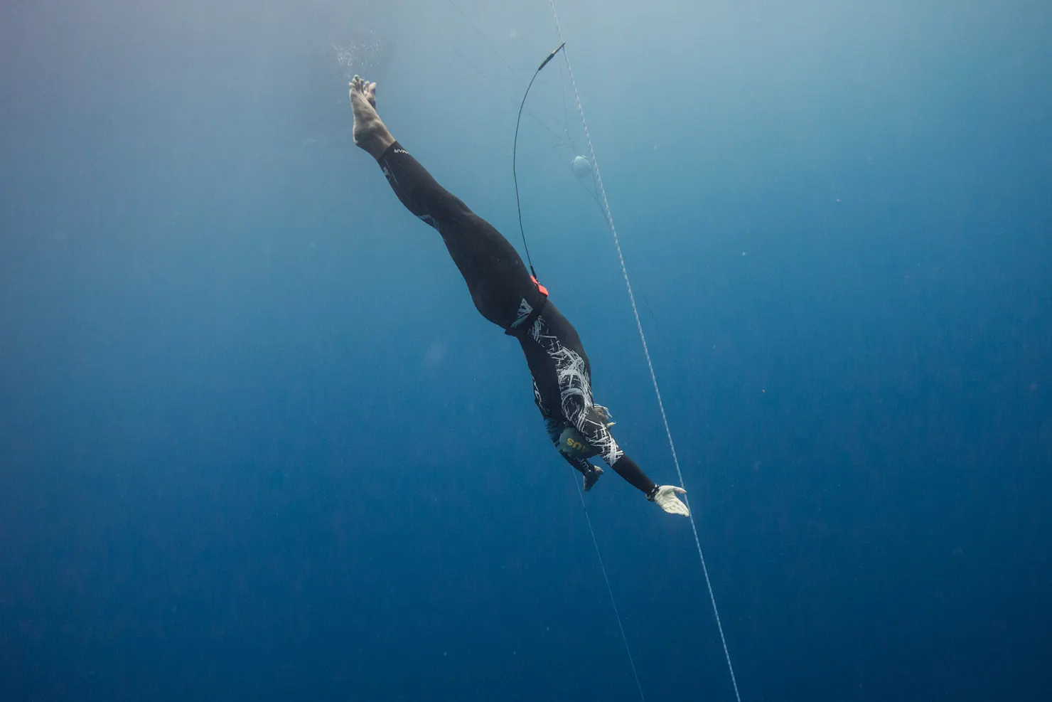 Australian Freediver Adam Sellars Competing without fins for Australia