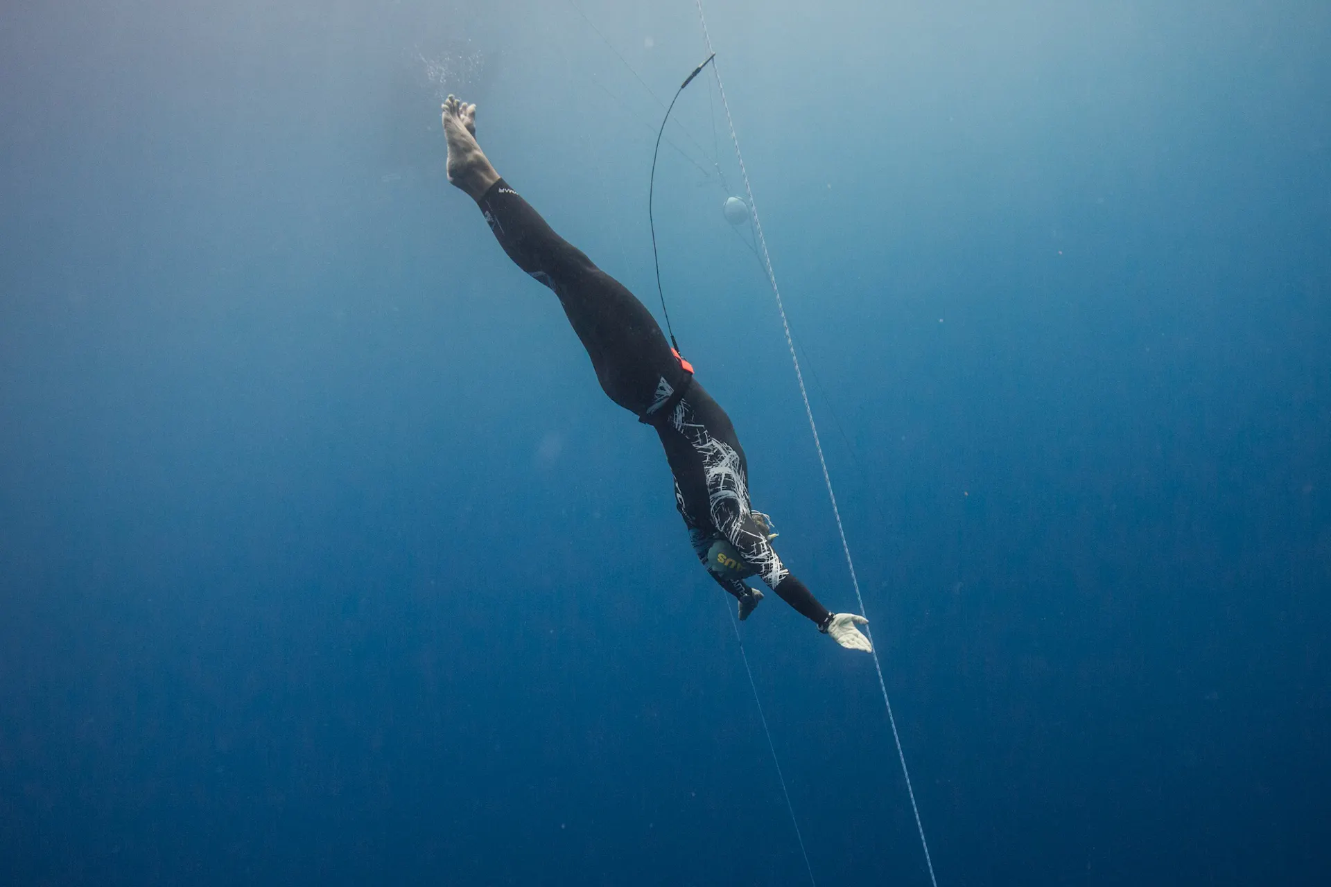 Australian Freediver Adam Sellars Competing without fins for Australia