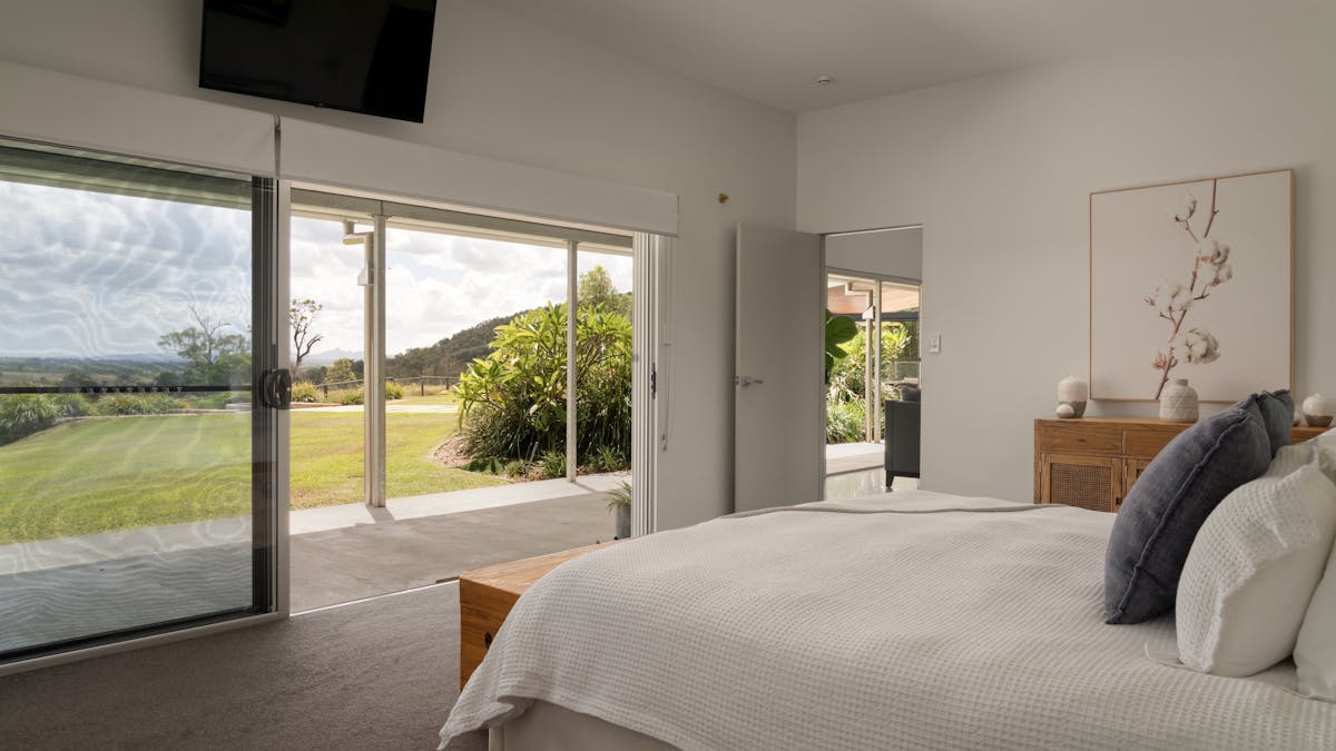 Skyline Farmhouse - Room 02