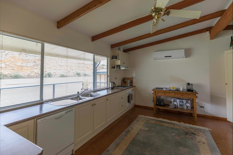 3077 Purnong River Shack Rentals